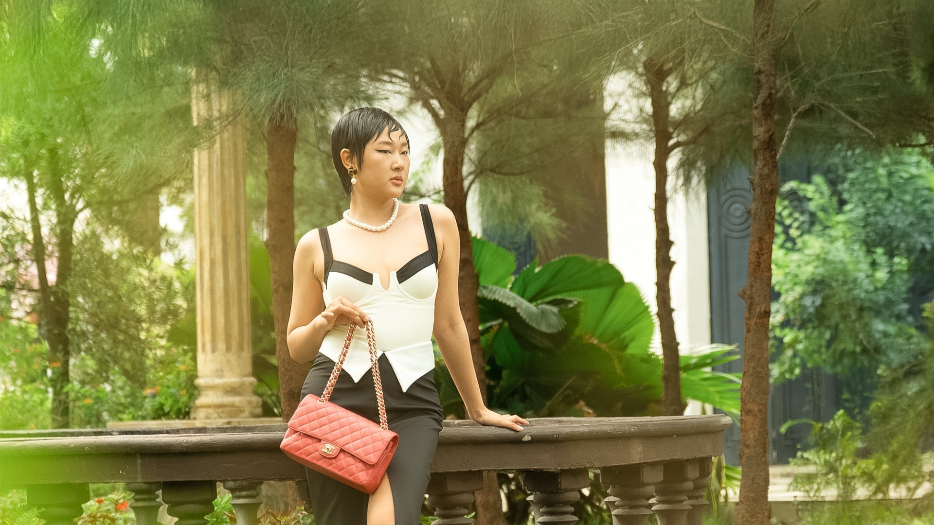 This Is What Your Bag Color Secretly Says About You