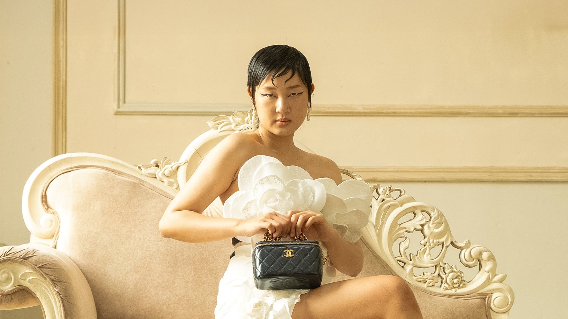 The Secret to Making a Bold Bag Work with Every Outfit