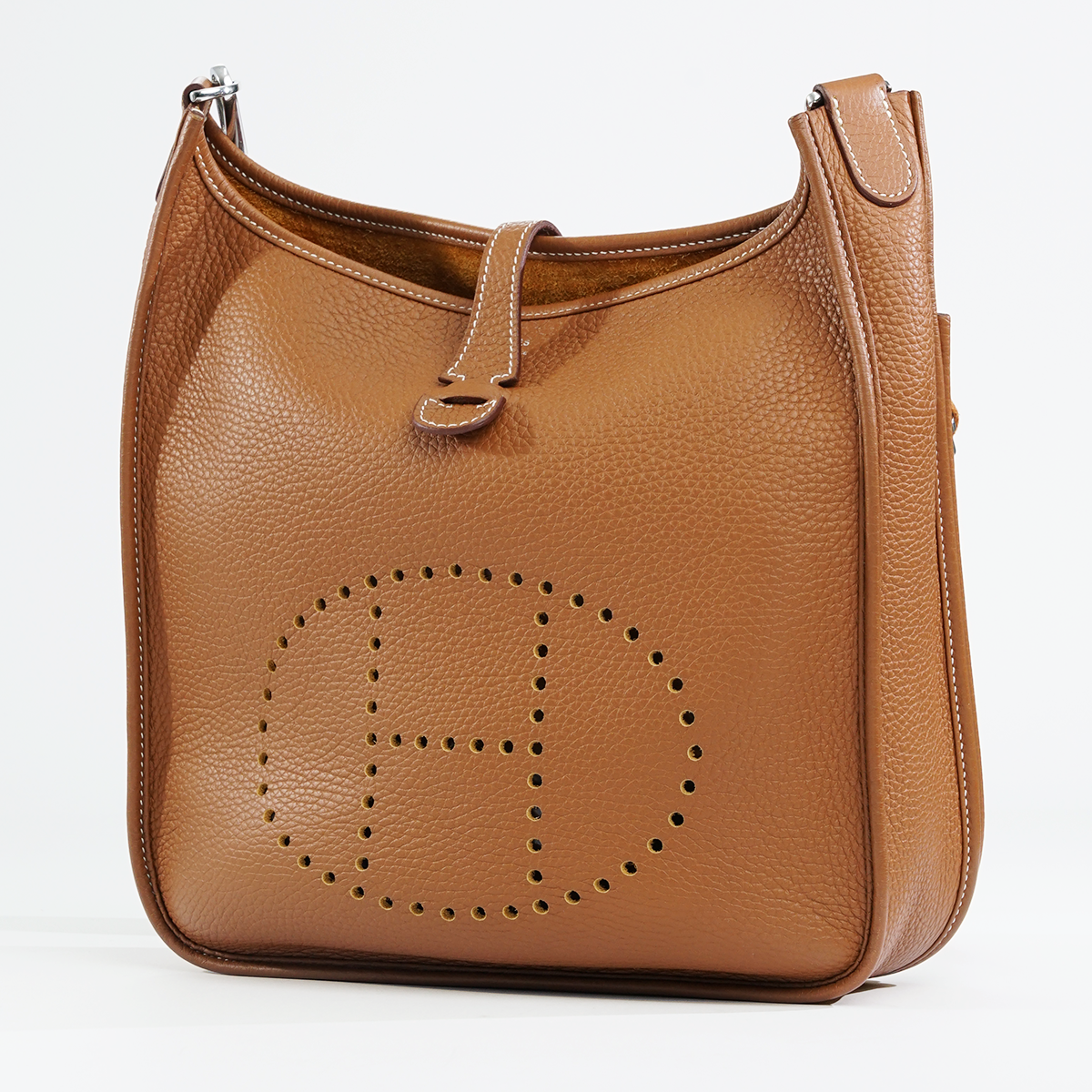 Evelyne III PM