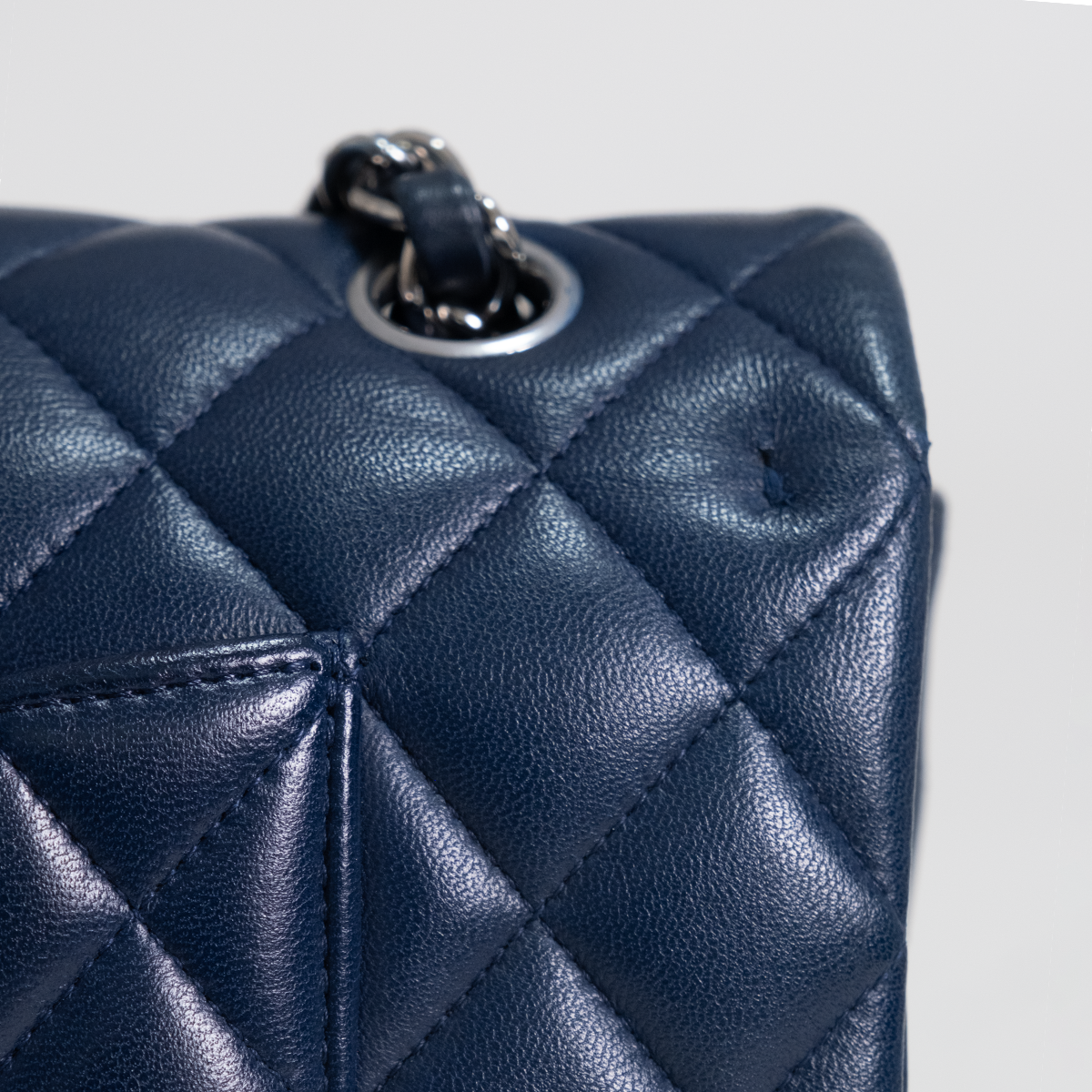 Classic Double Flap Medium Navy