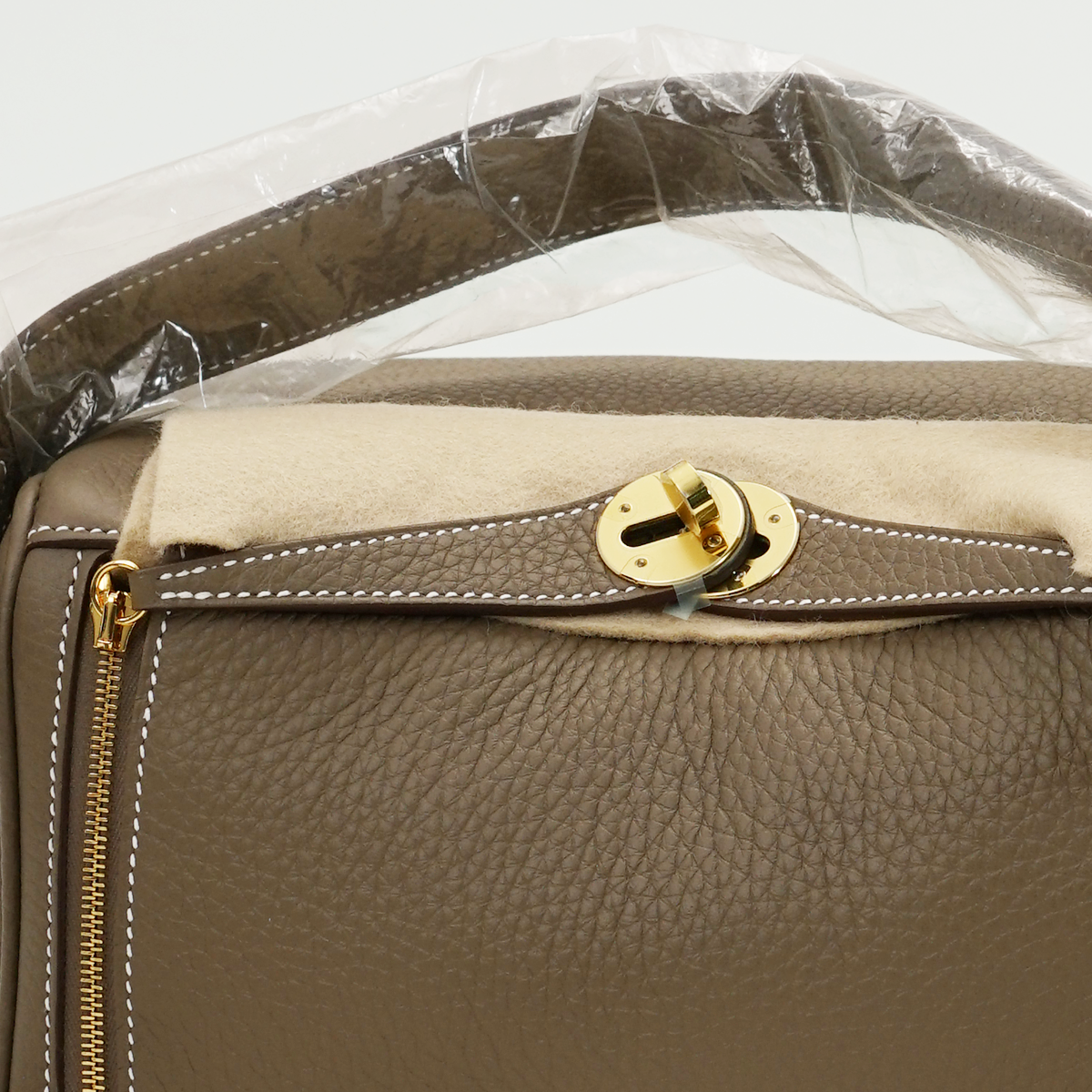 Lindy 26 Etoupe - Brand NEW Stamp K