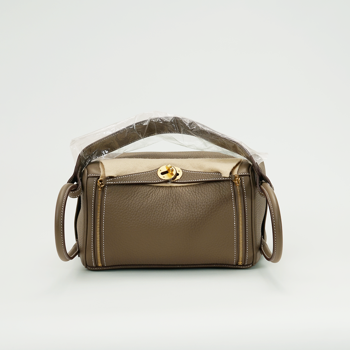Lindy 26 Etoupe - Brand NEW Stamp K