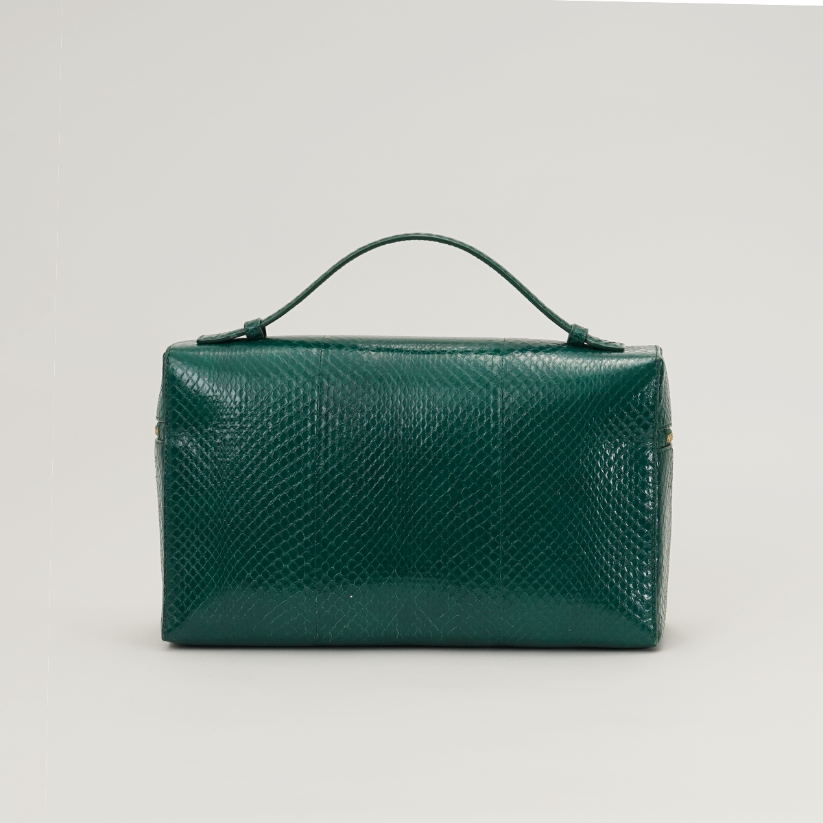 L27 Green