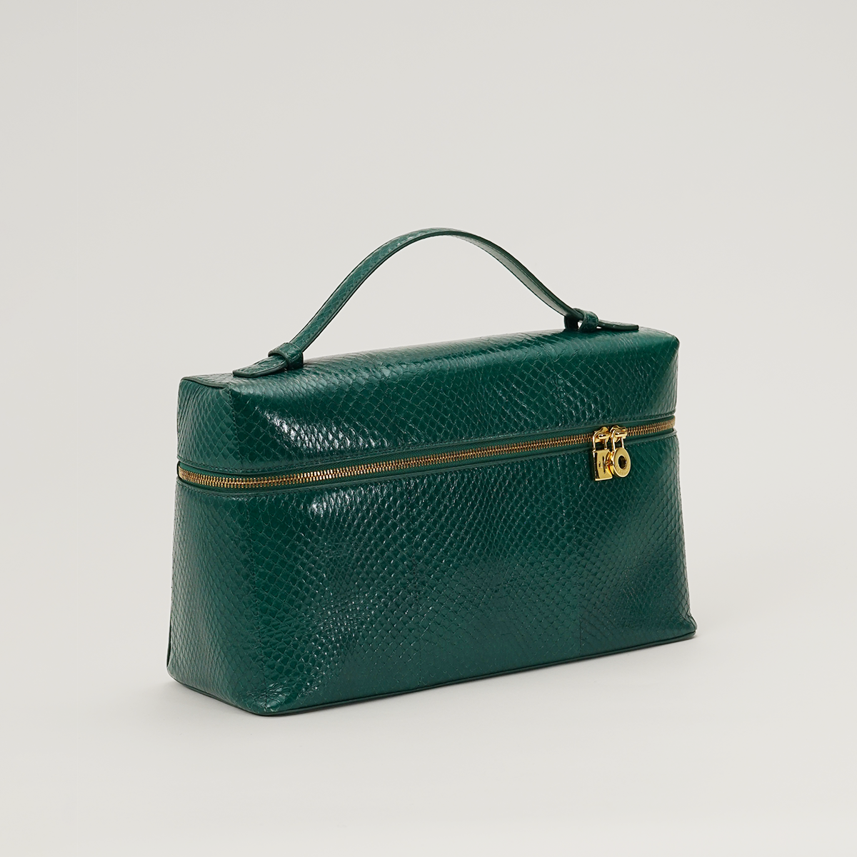 L27 Green