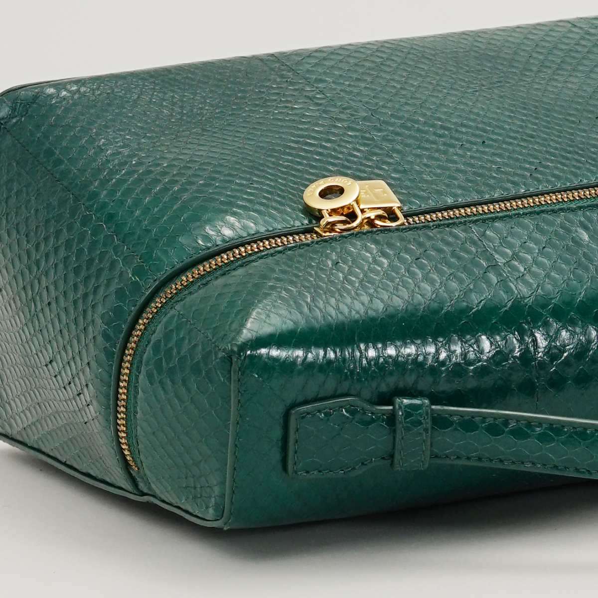 L27 Green