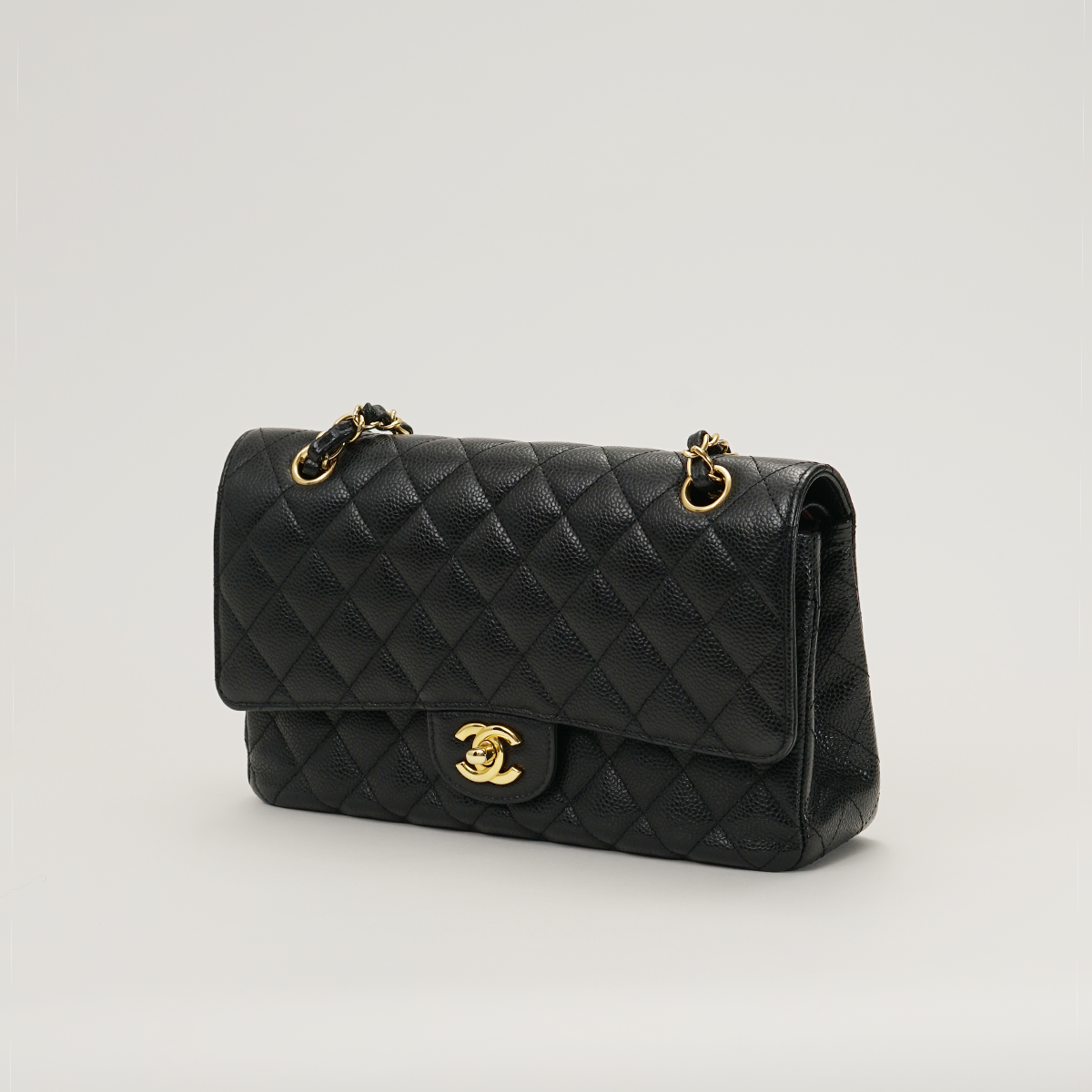 Medium Classic Flap Black