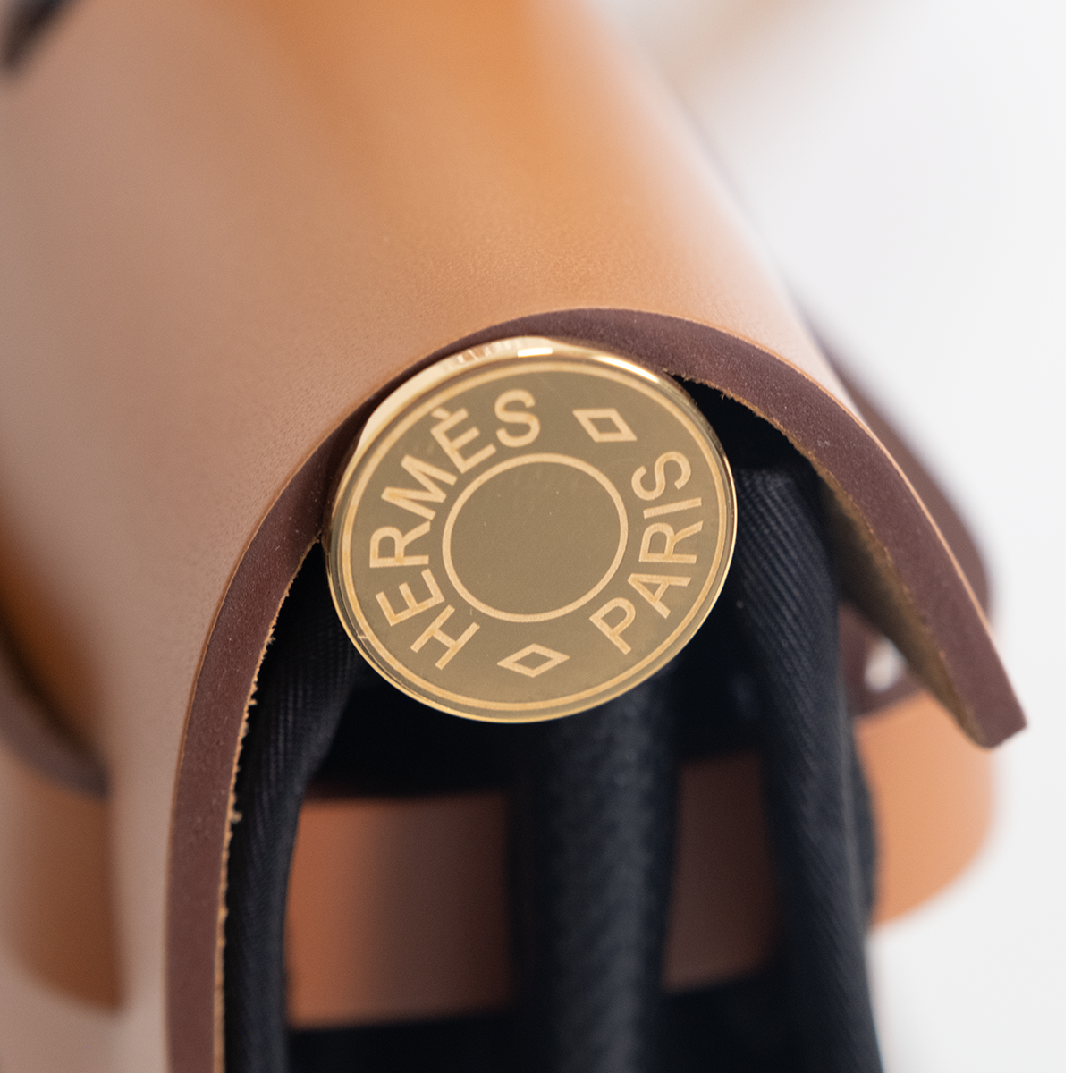 Herbag 31 Gold / Noir Coated Canvas - stamp W