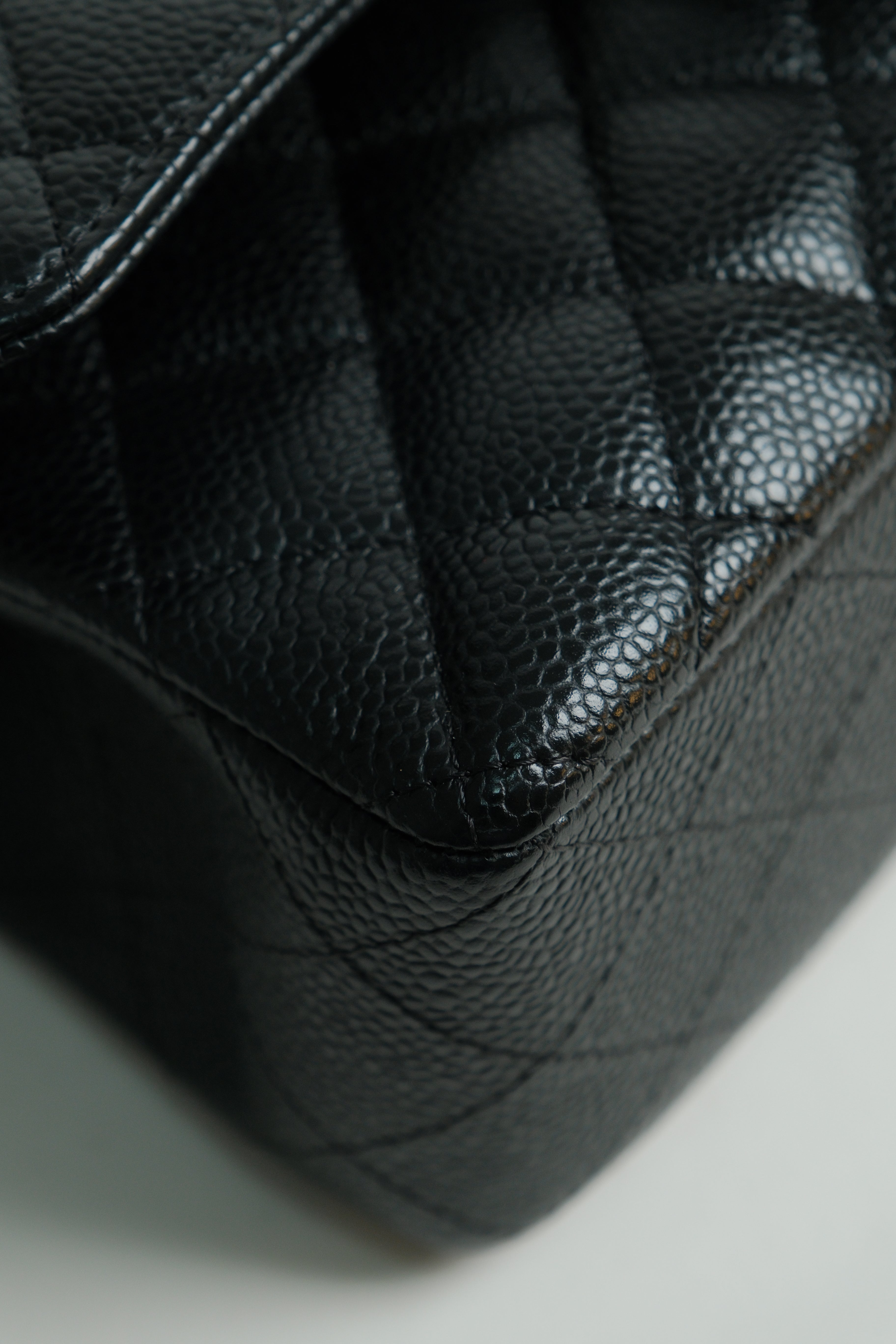 Small Classic Double Flap Black Microchipped