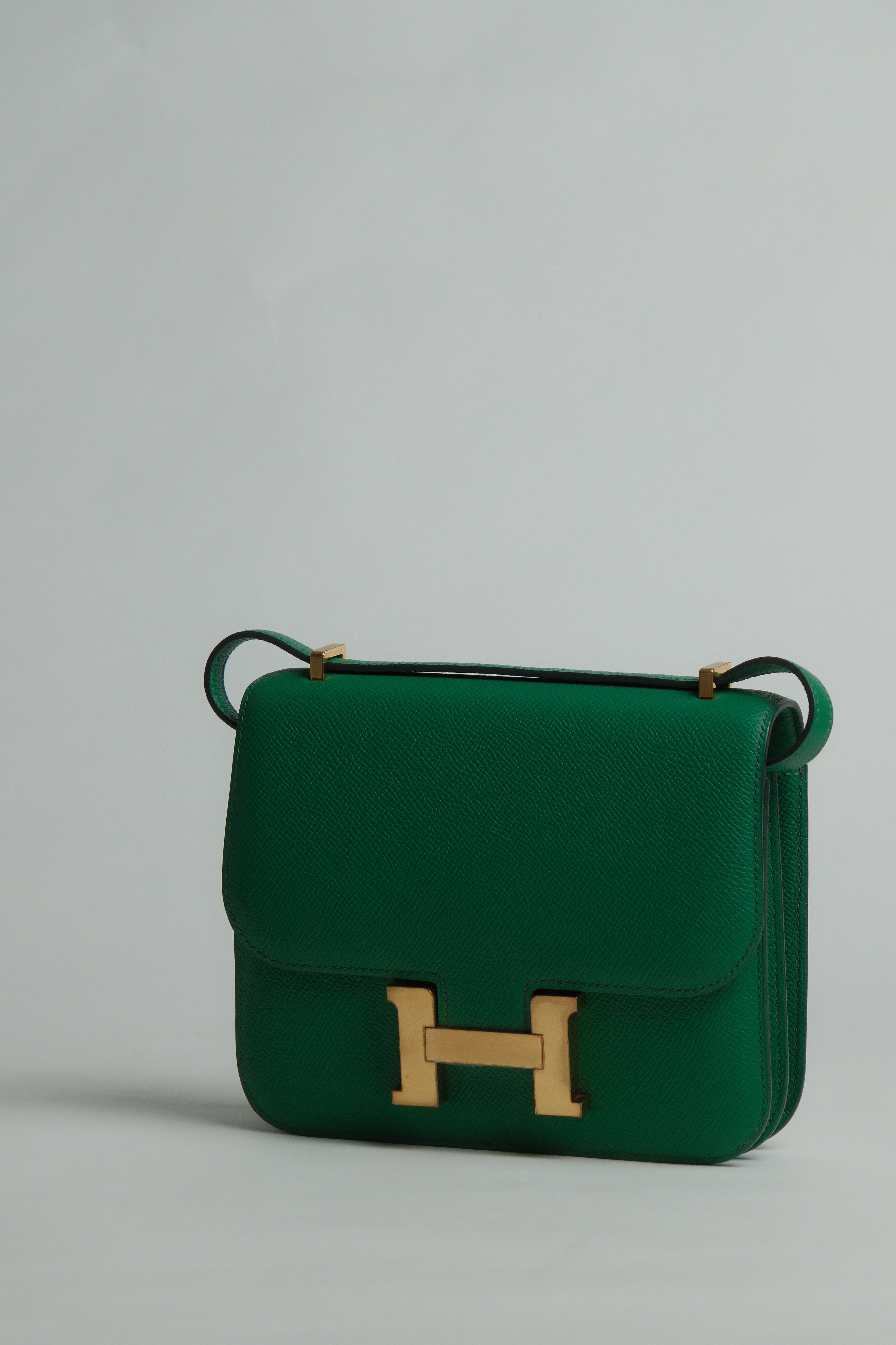 Constance 18 Epsom Vert Vertigo Stamp D