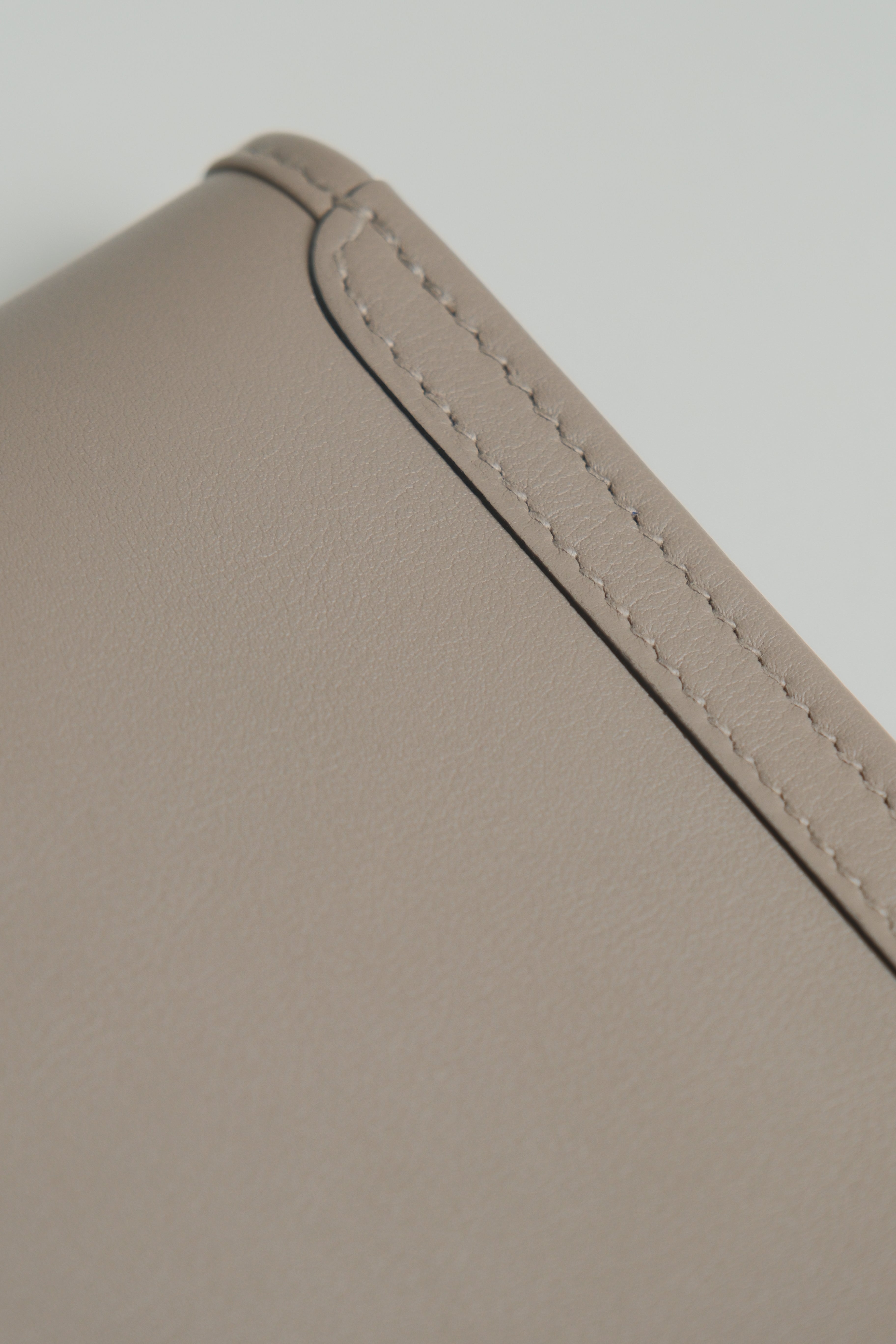 Jige Clutch Gris Asphalte