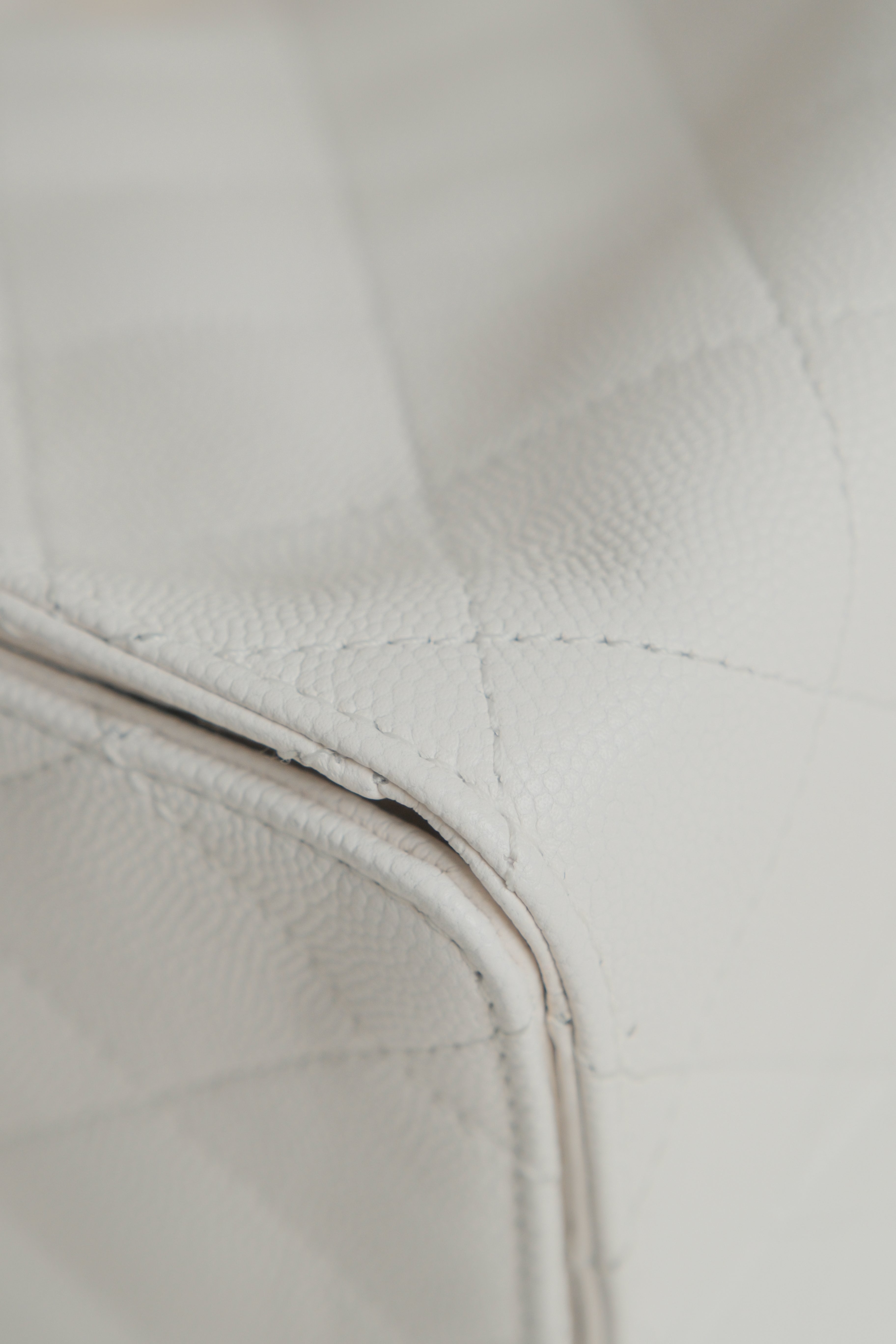 C25 Caviar GHW White