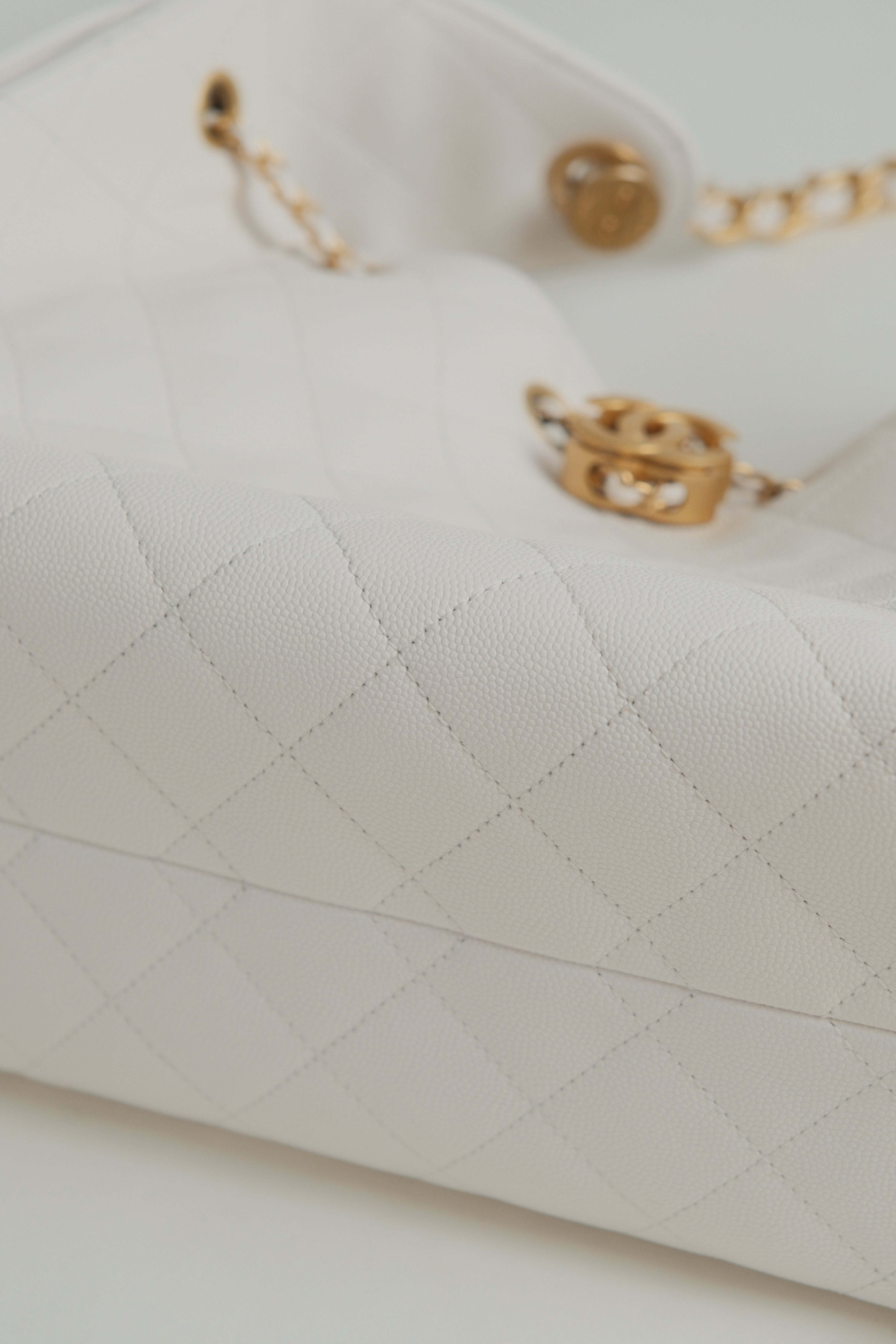 C25 Caviar GHW White