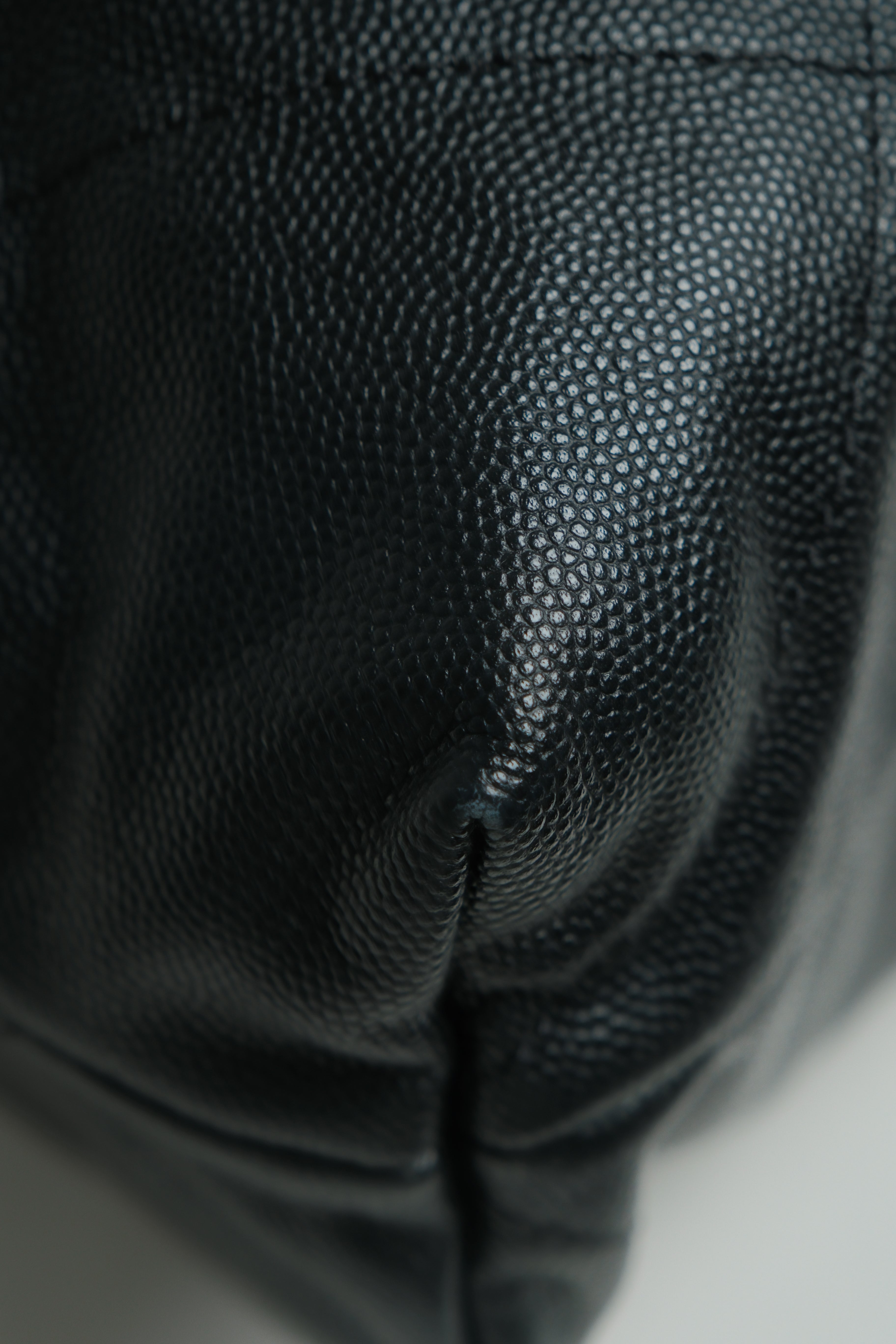 C22 Caviar Medium GHW