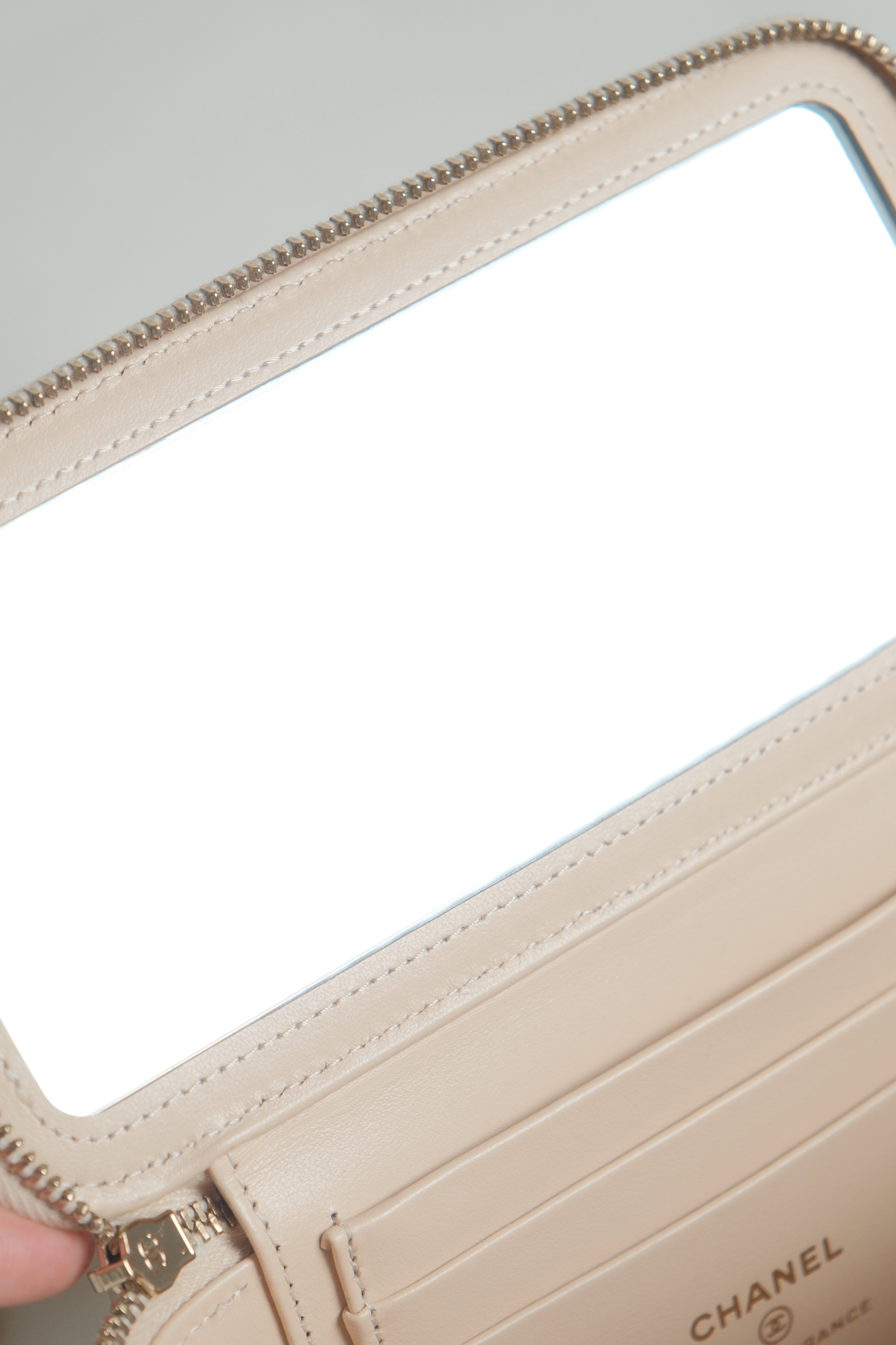 Vanity Caviar Beige Claire