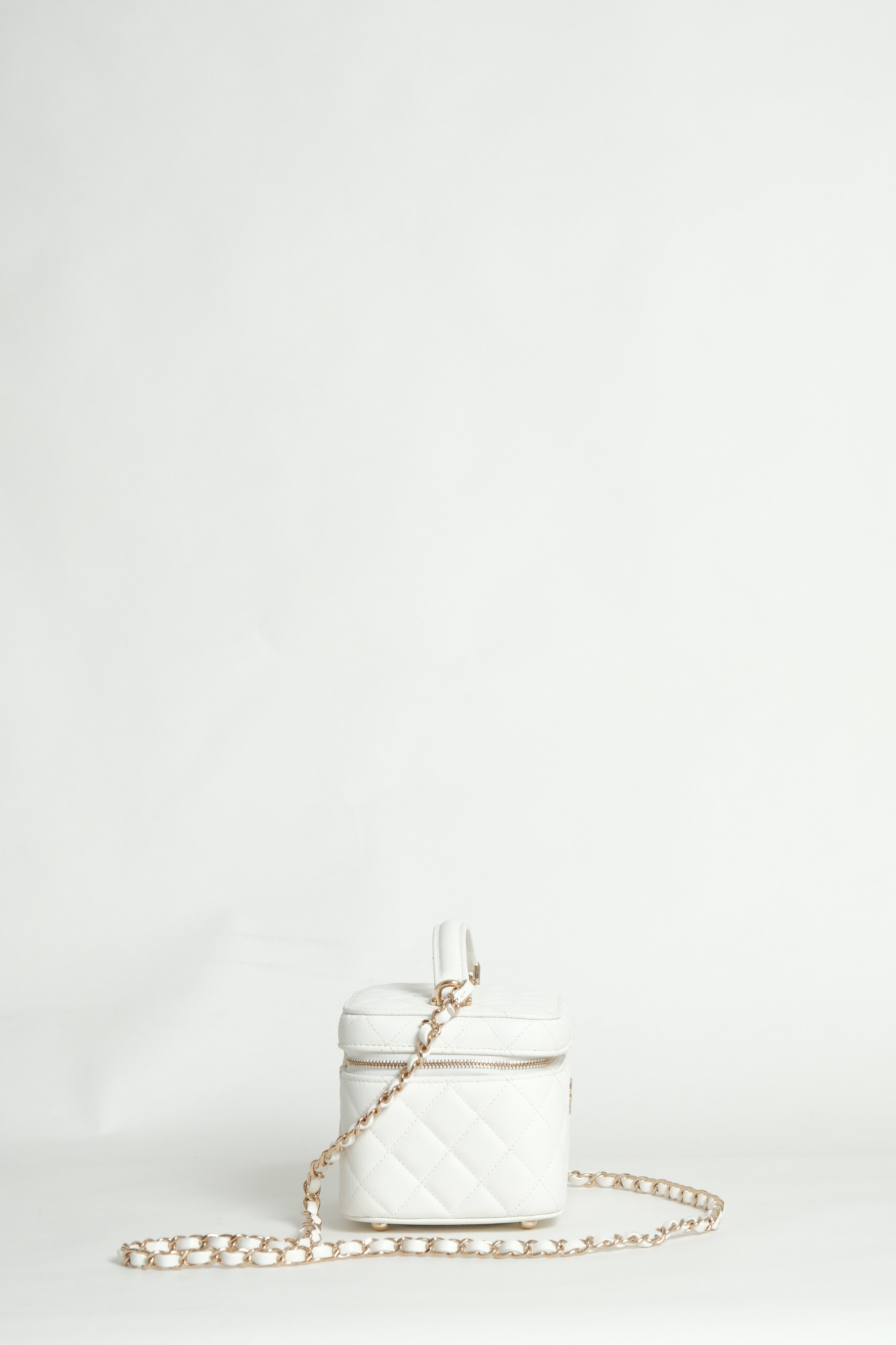 Vanity in White Caviar Microchipped