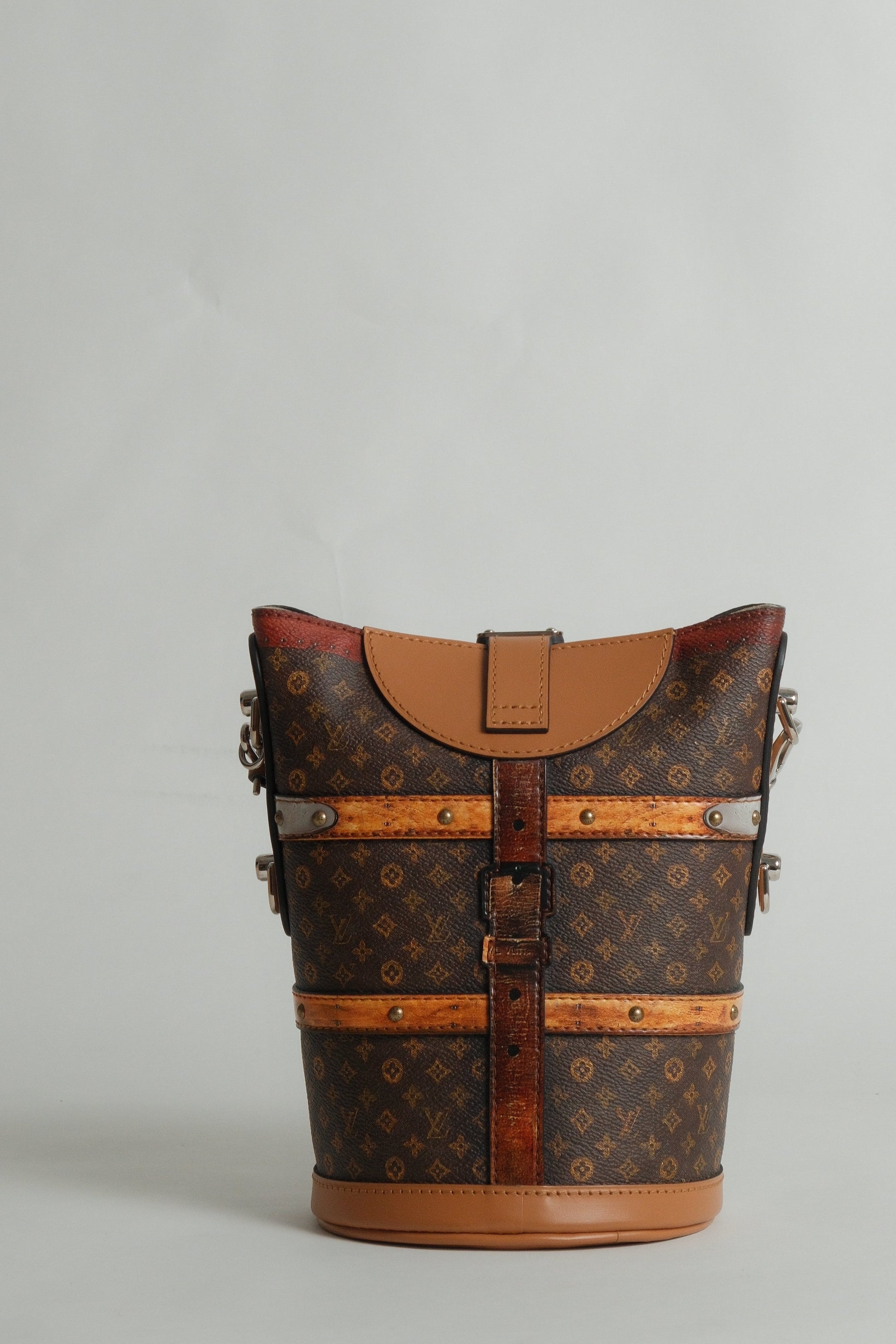 Lv Limited Trunk