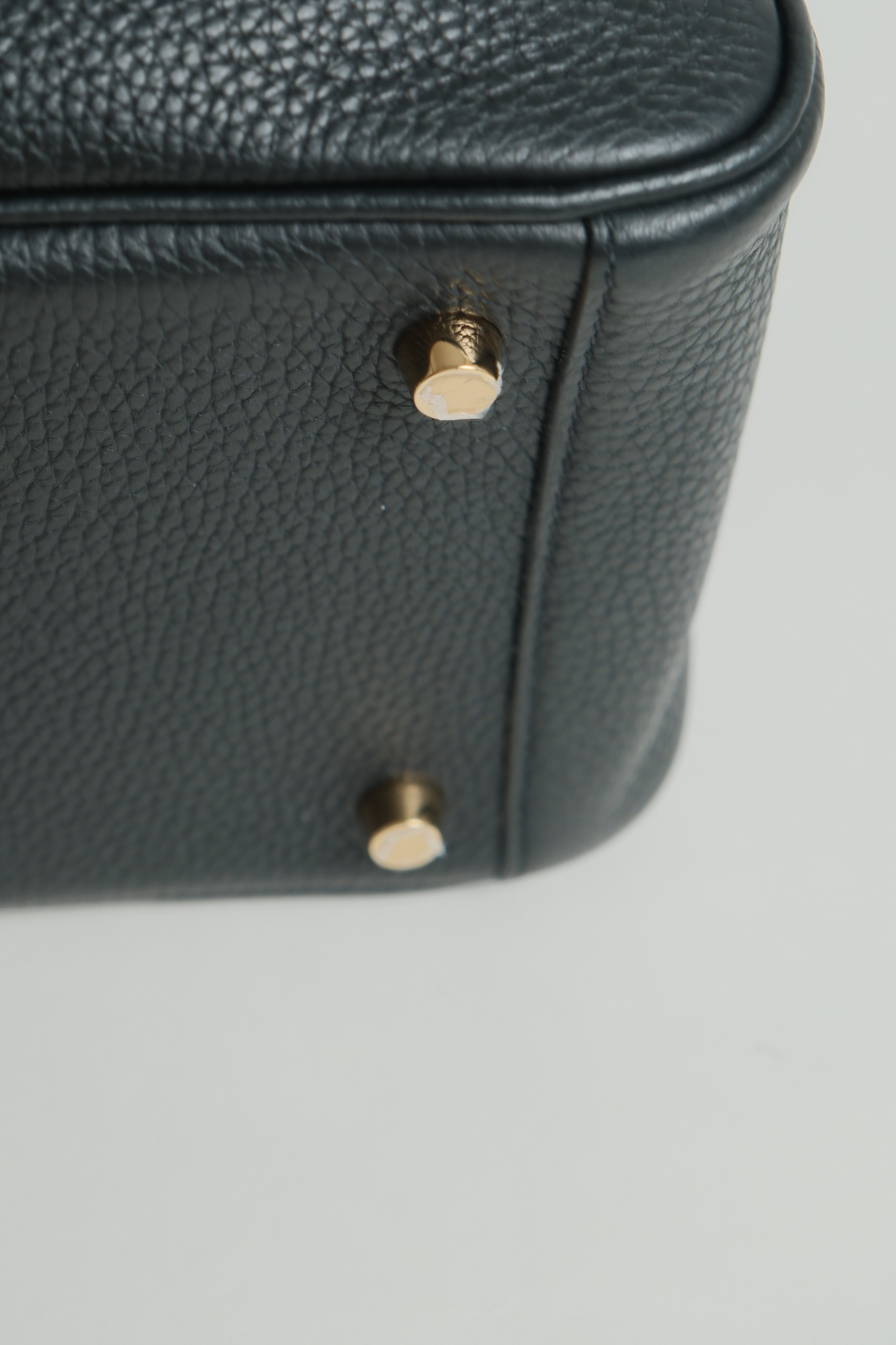 Lindy 26 Noir Stamp D