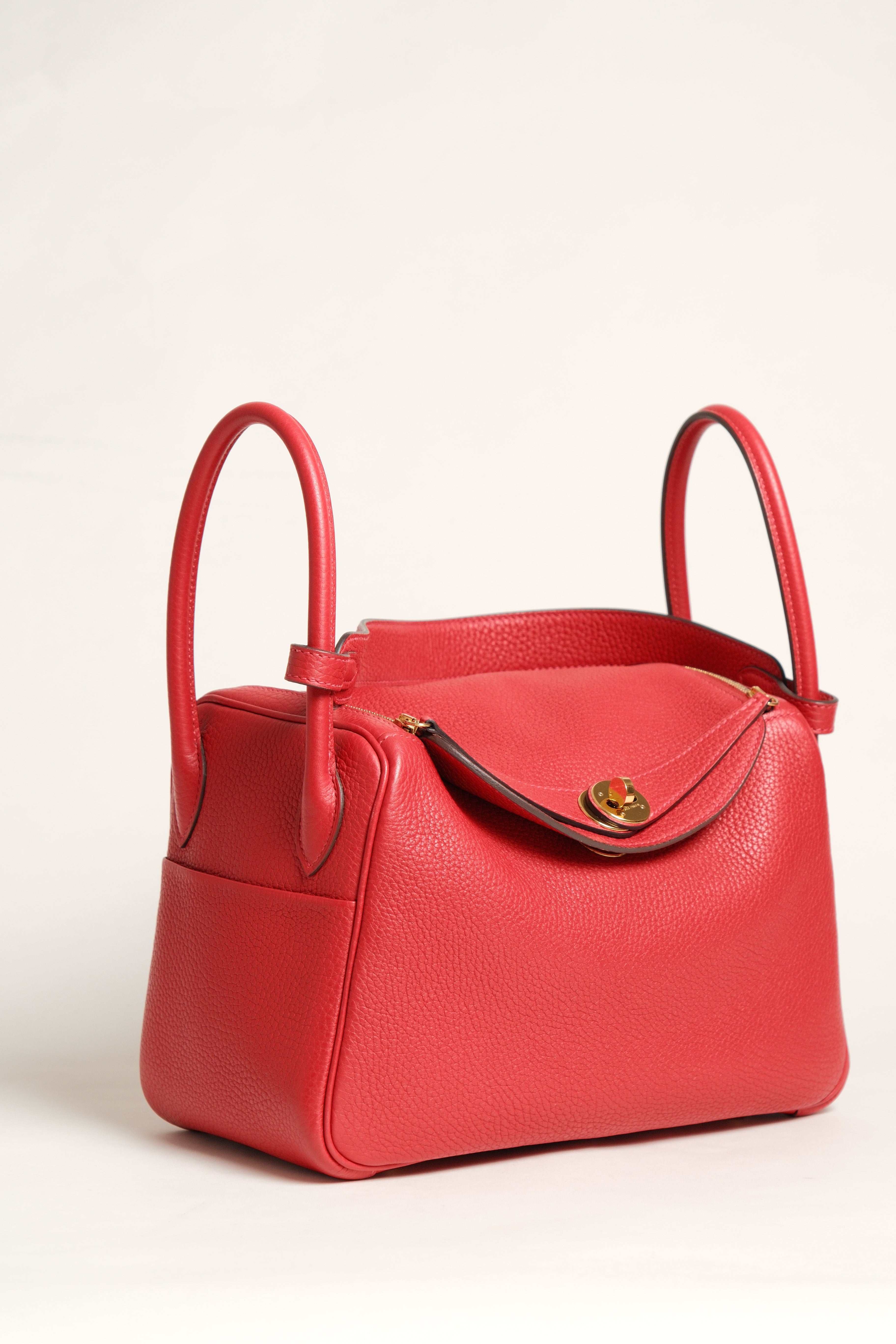 Lindy 26 Rouge Stamp T