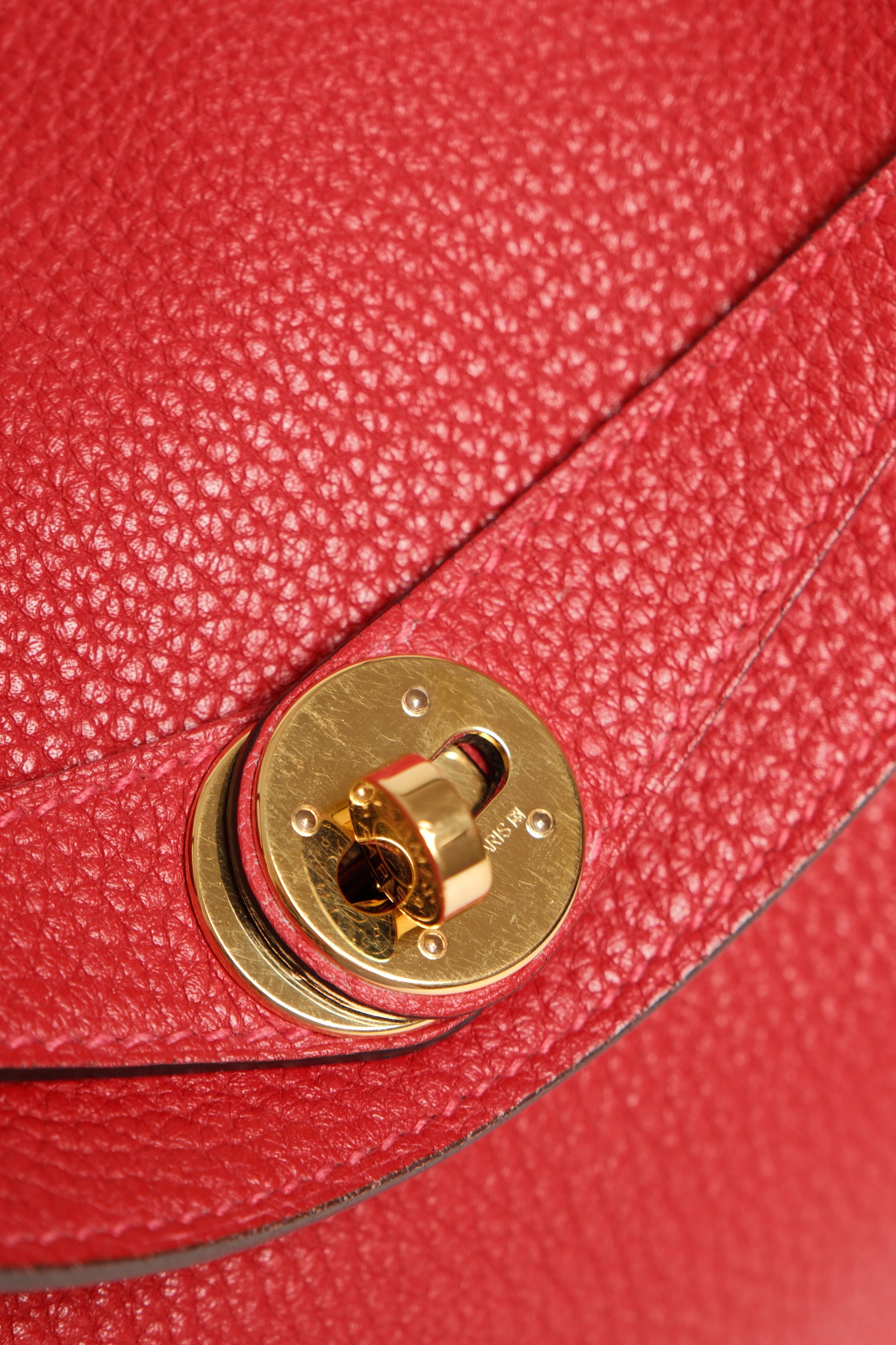 Lindy 26 Rouge Stamp T