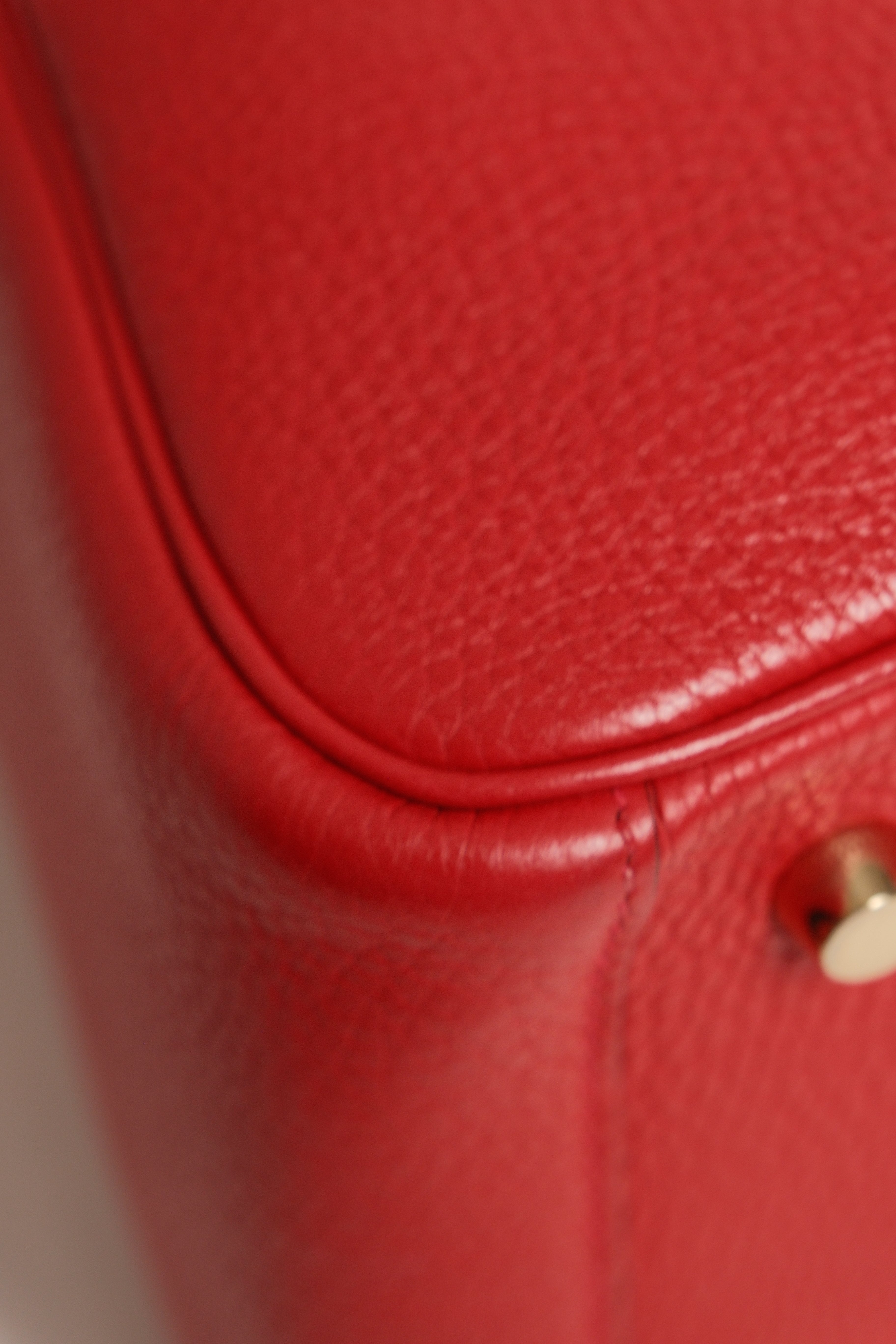Lindy 26 Rouge Stamp T
