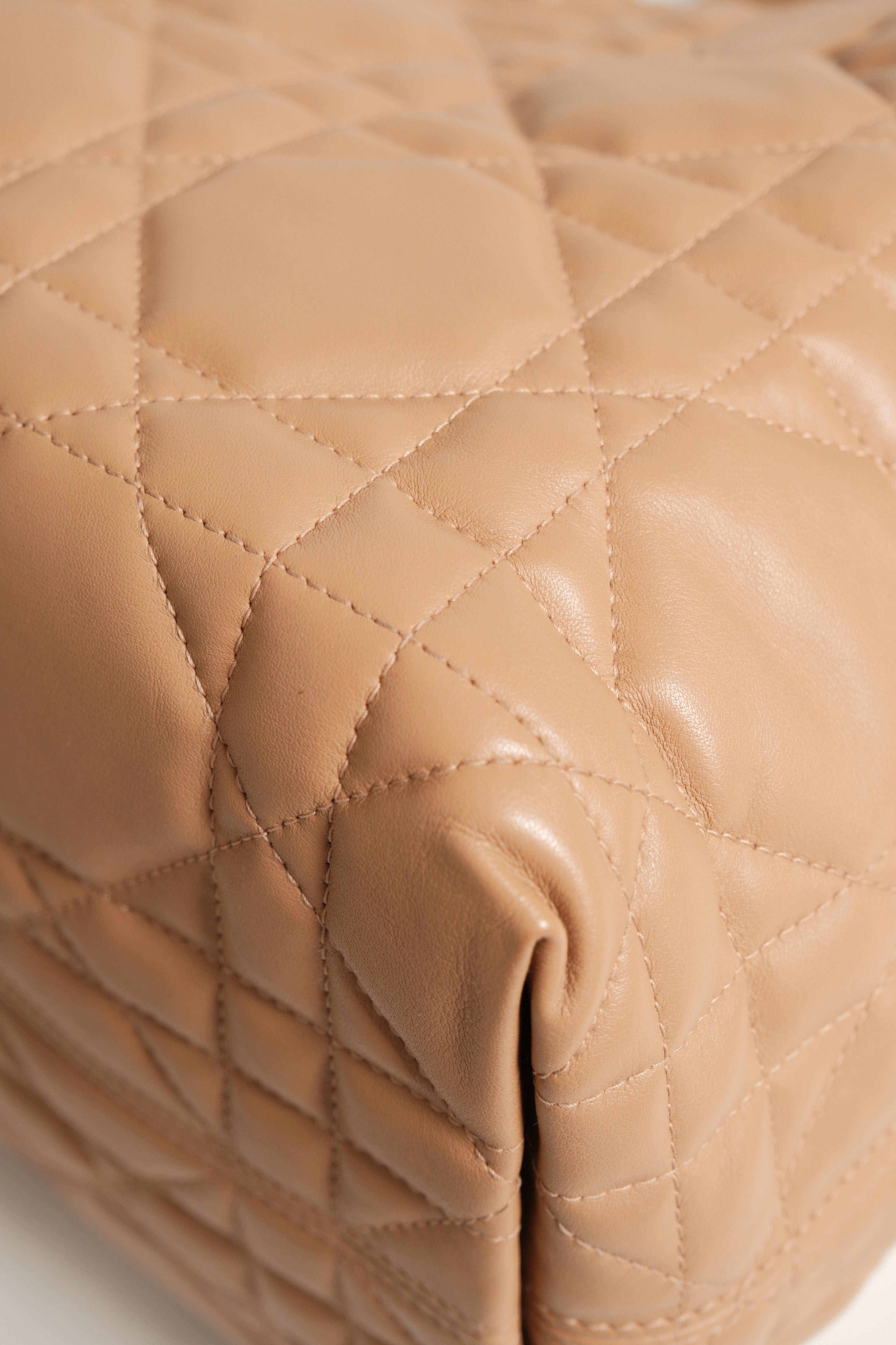 Medium Toujours Beige - NEW
