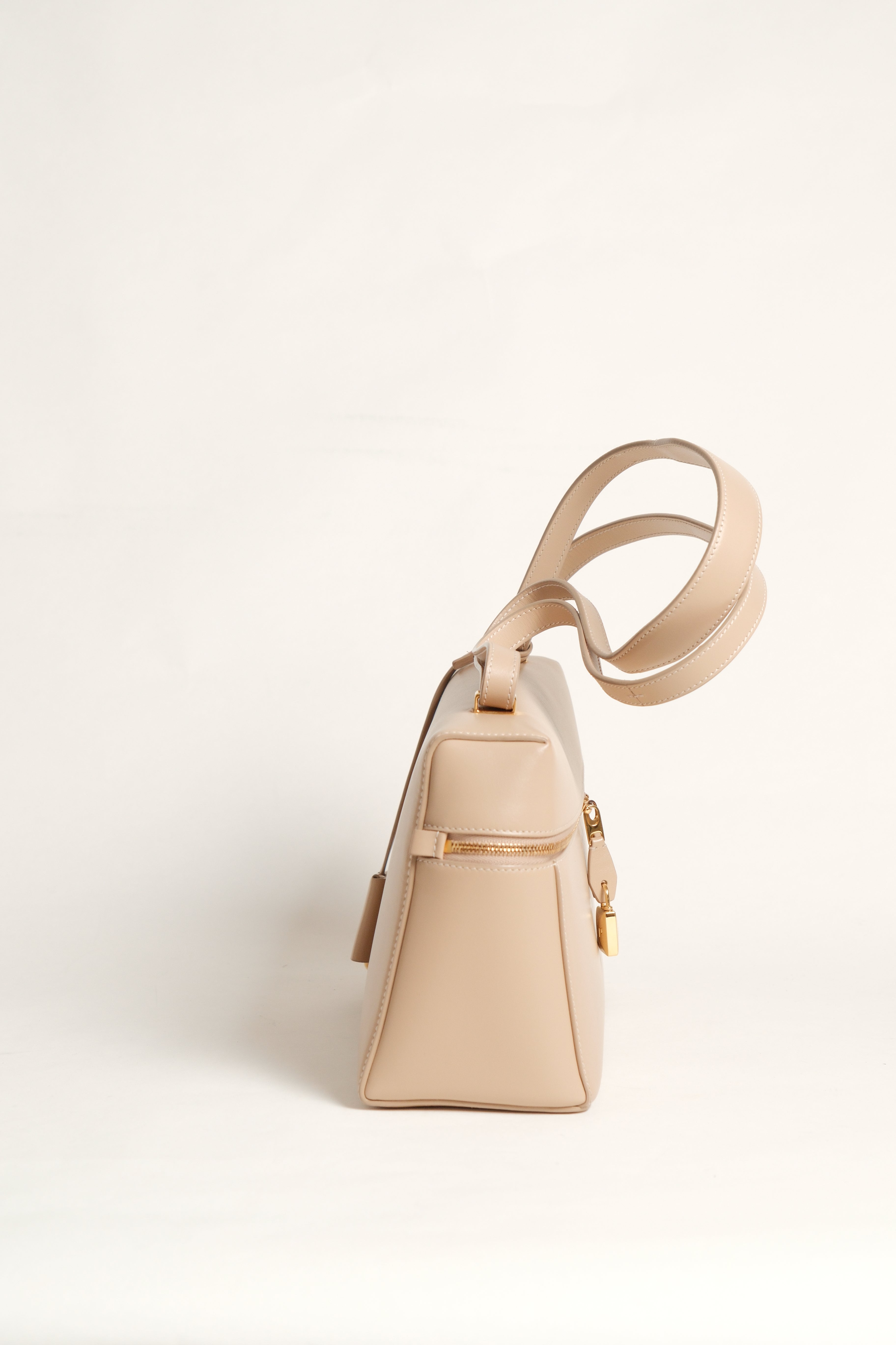 L27 Beige