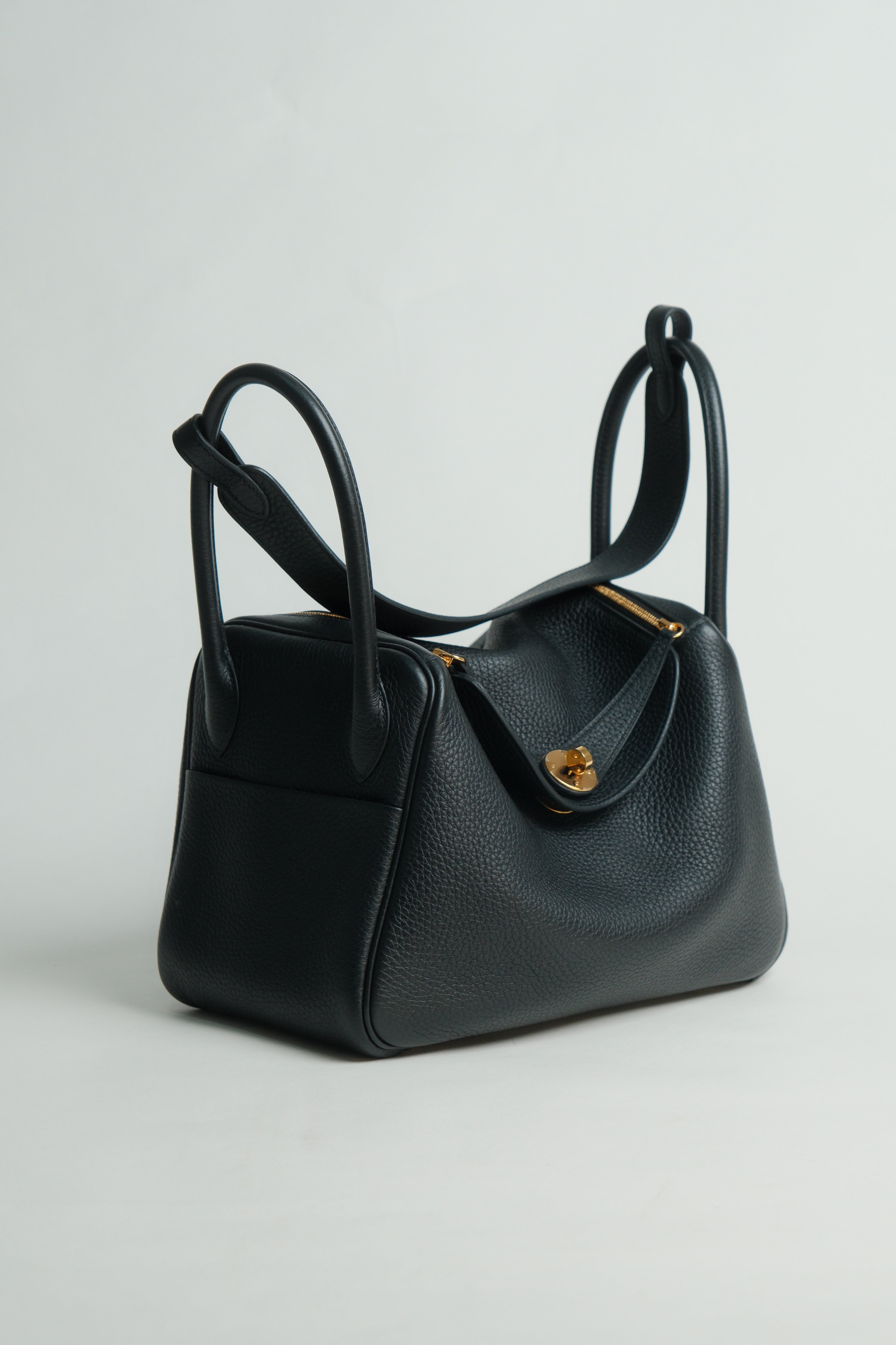 Lindy 26 Noir Stamp U GHW
