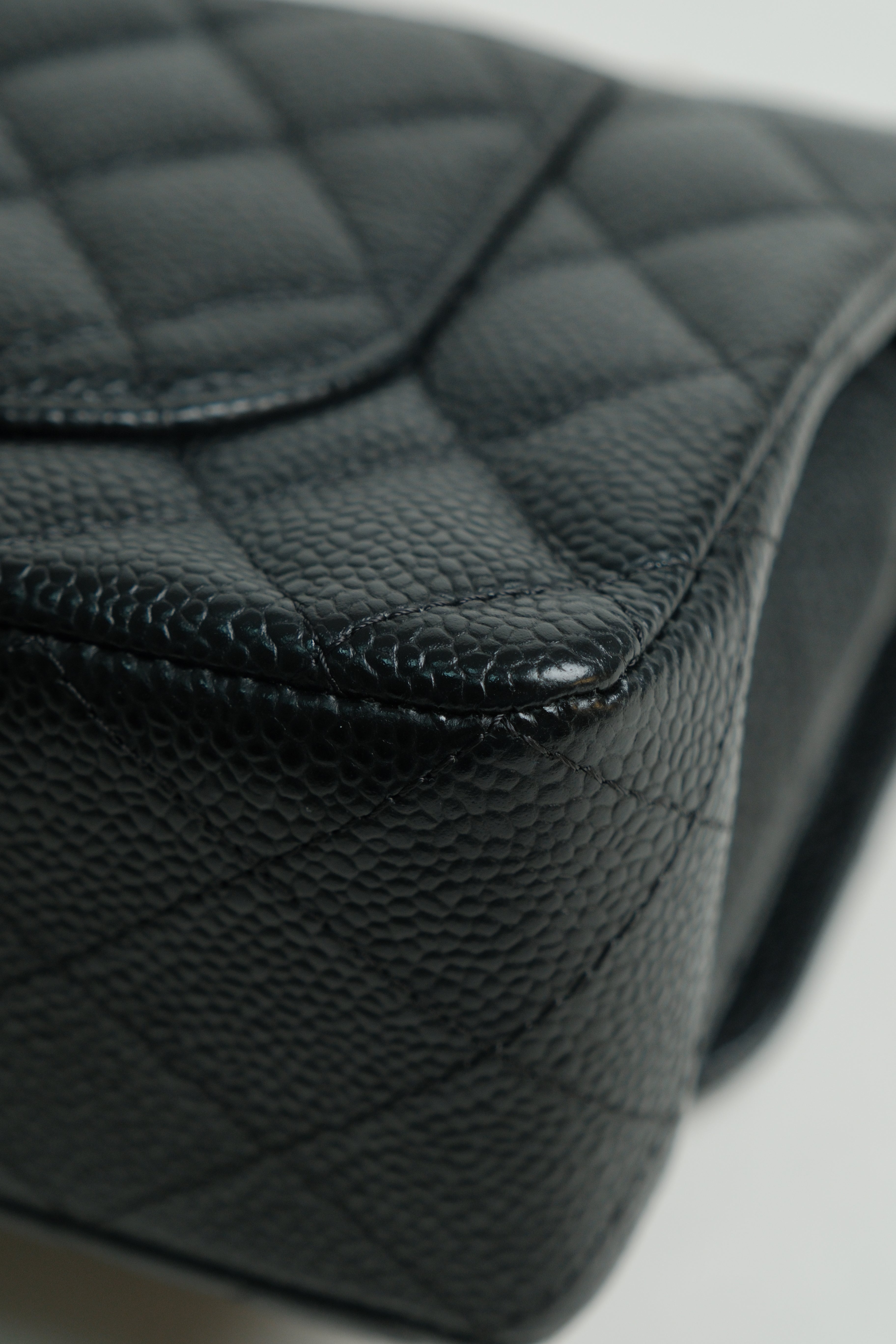 Small Classic Double Flap Black Microchipped