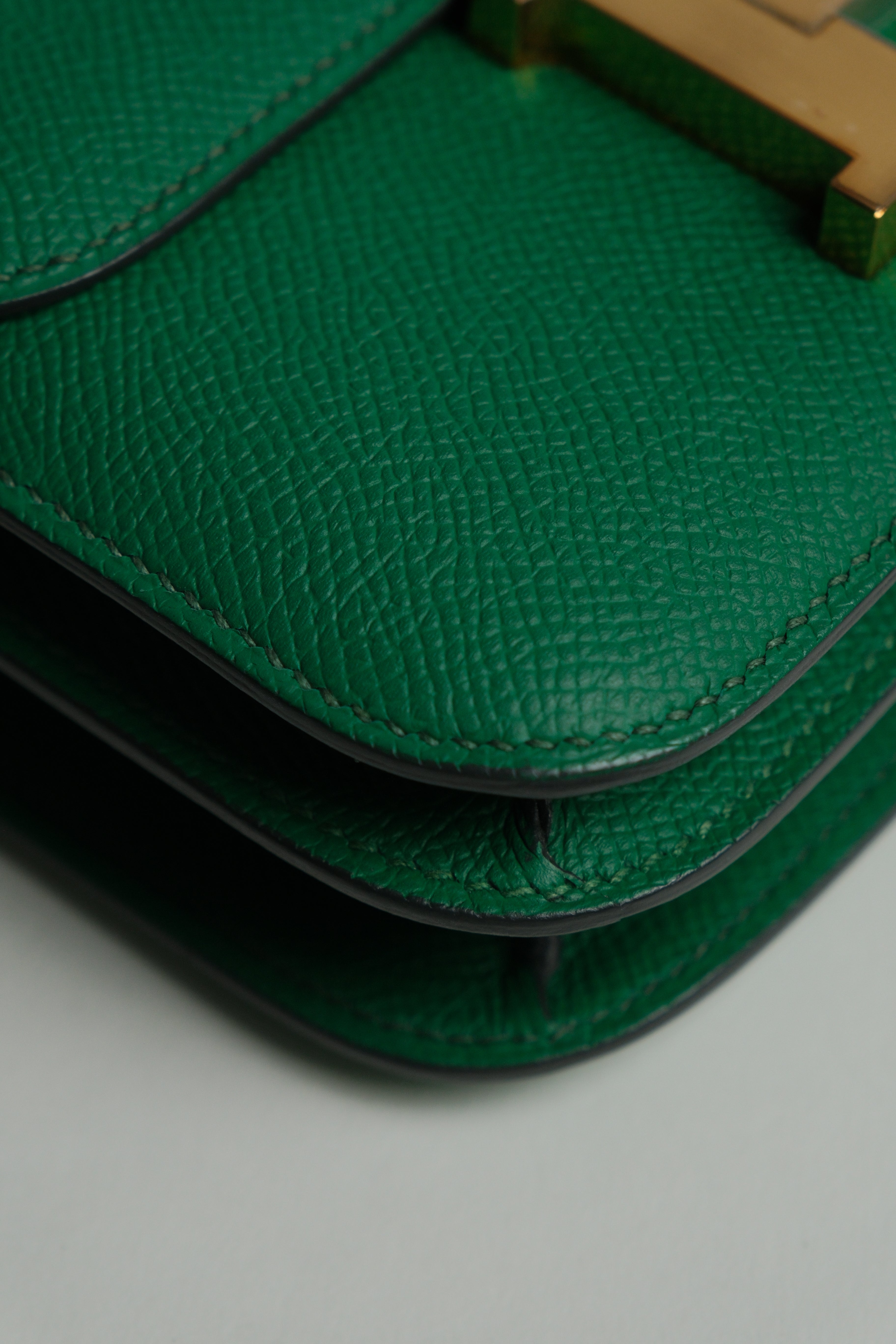 Constance 18 Epsom Vert Vertigo Stamp D