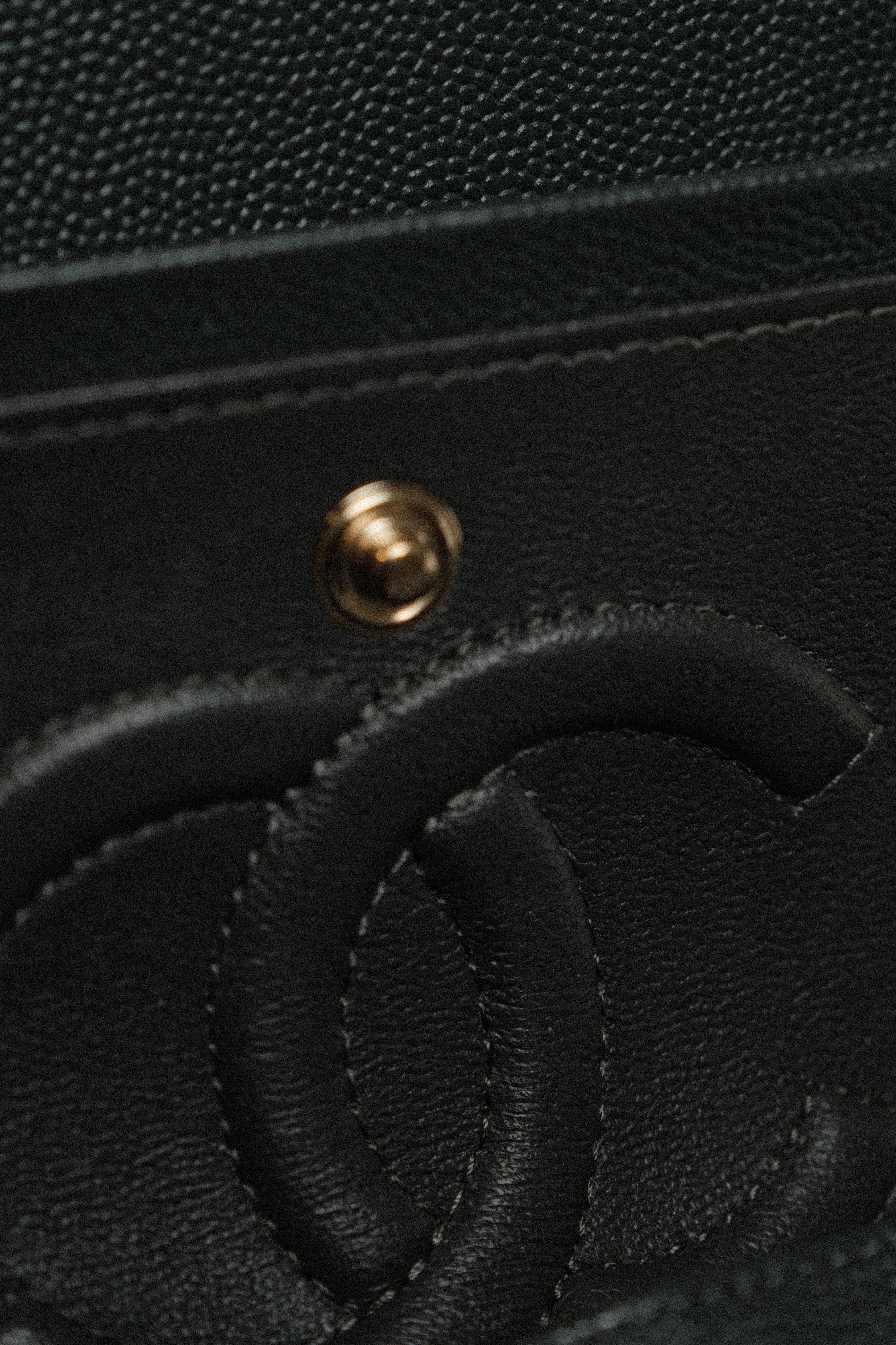 Medium Classic Double Flap Black Microchipped - DARK GREY