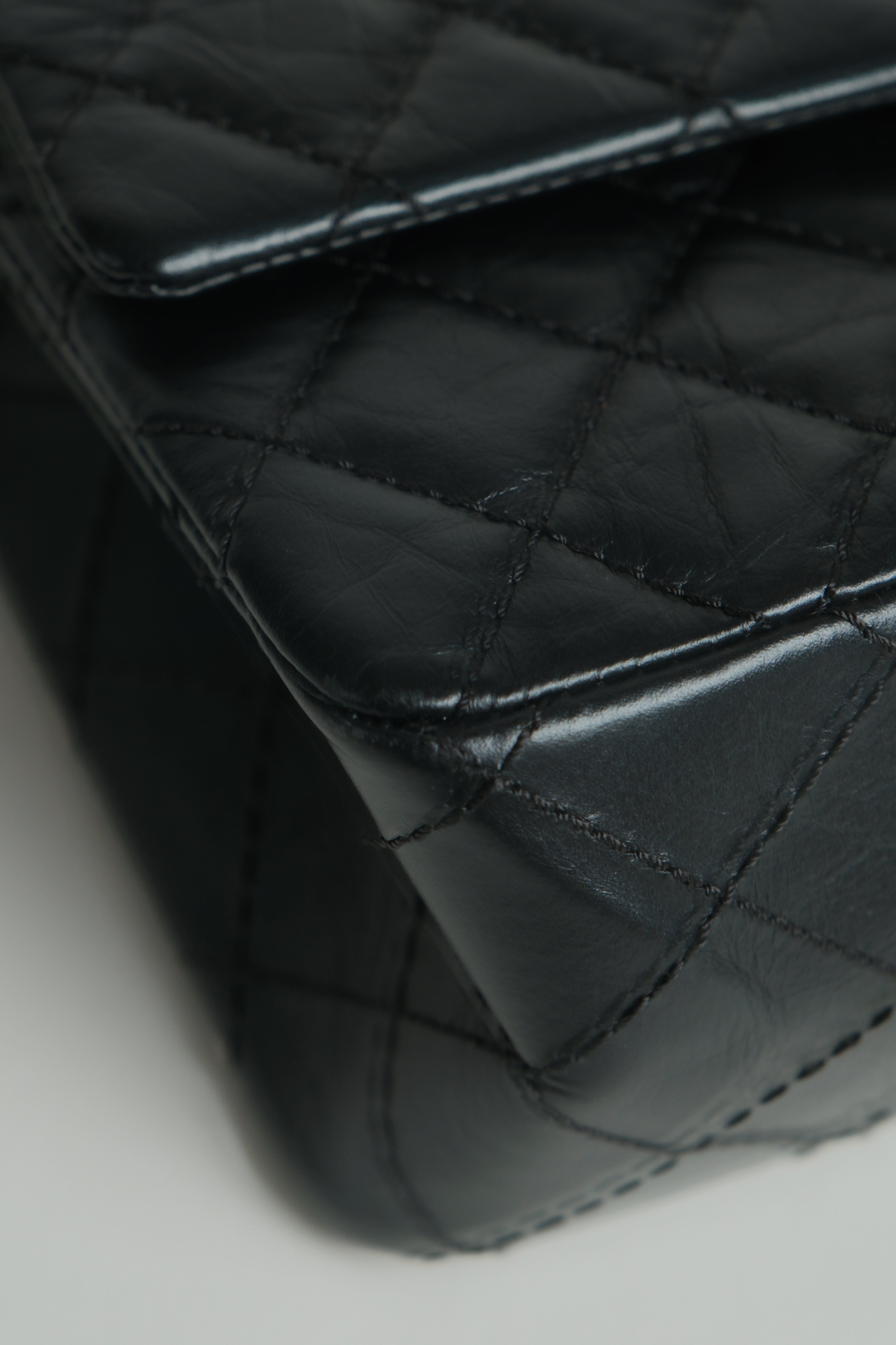 Reissue 2.55 225 GHW Calfskin