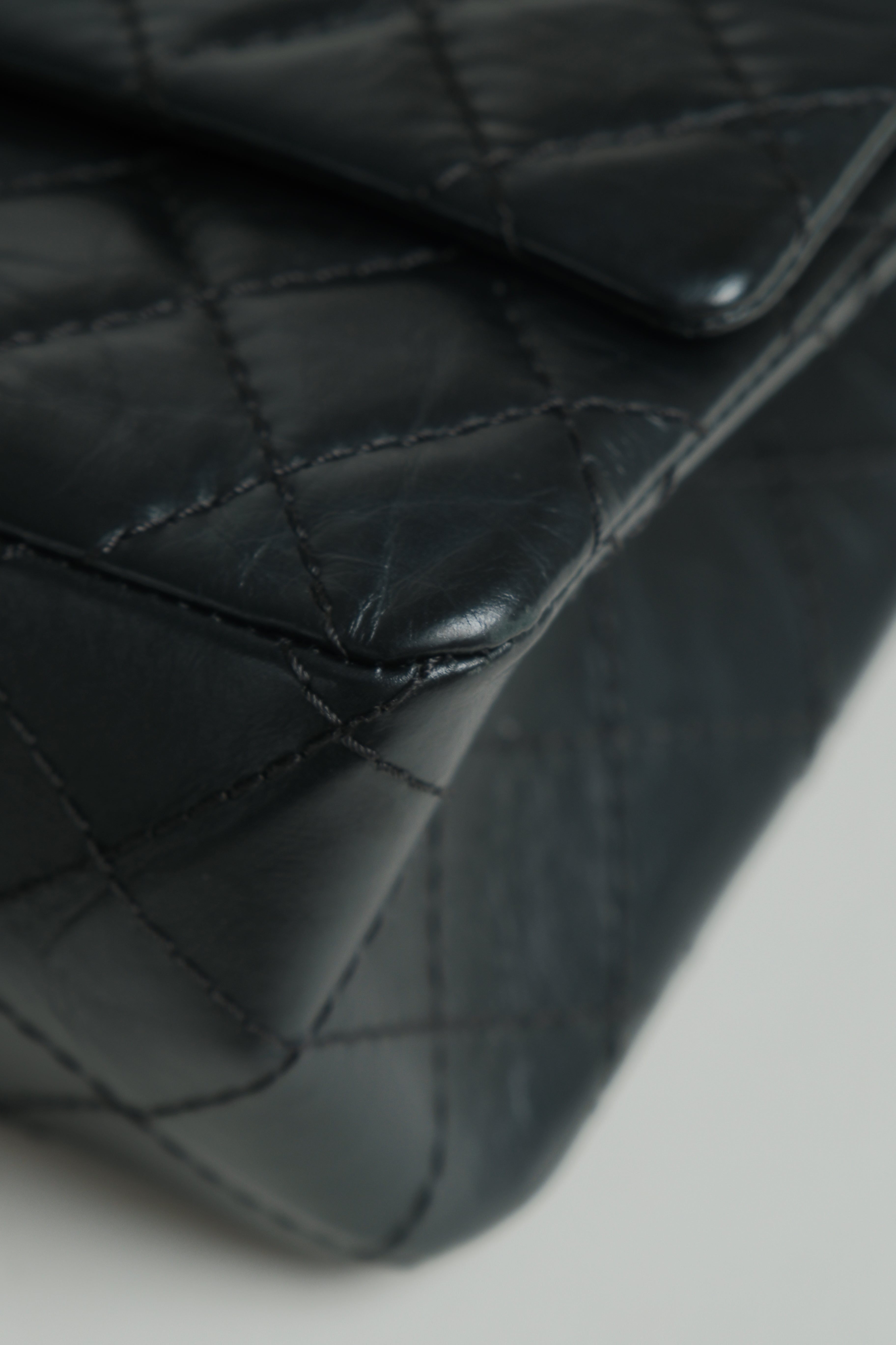 Reissue 2.55 225 GHW Calfskin