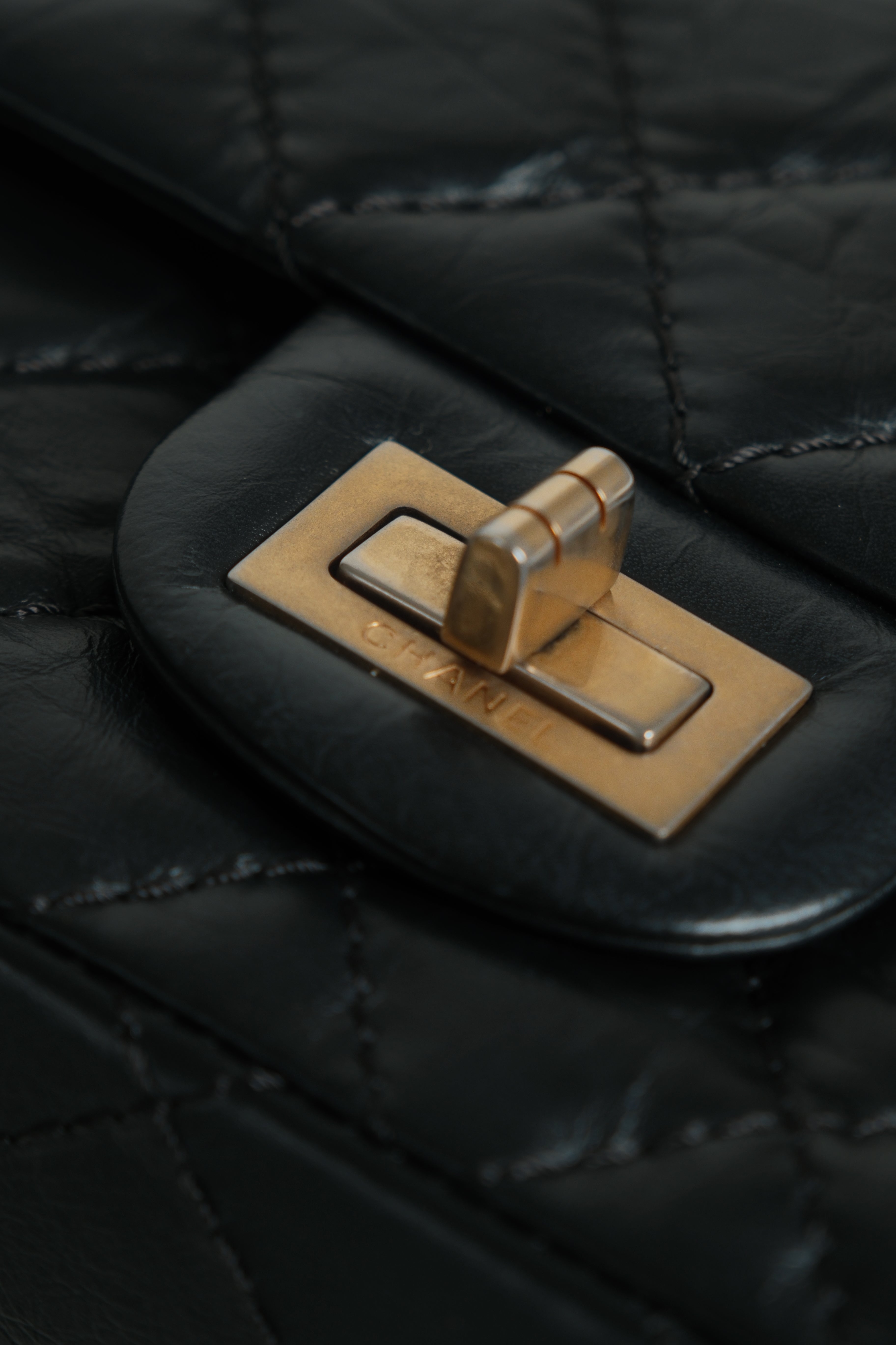 Reissue 2.55 225 GHW Calfskin