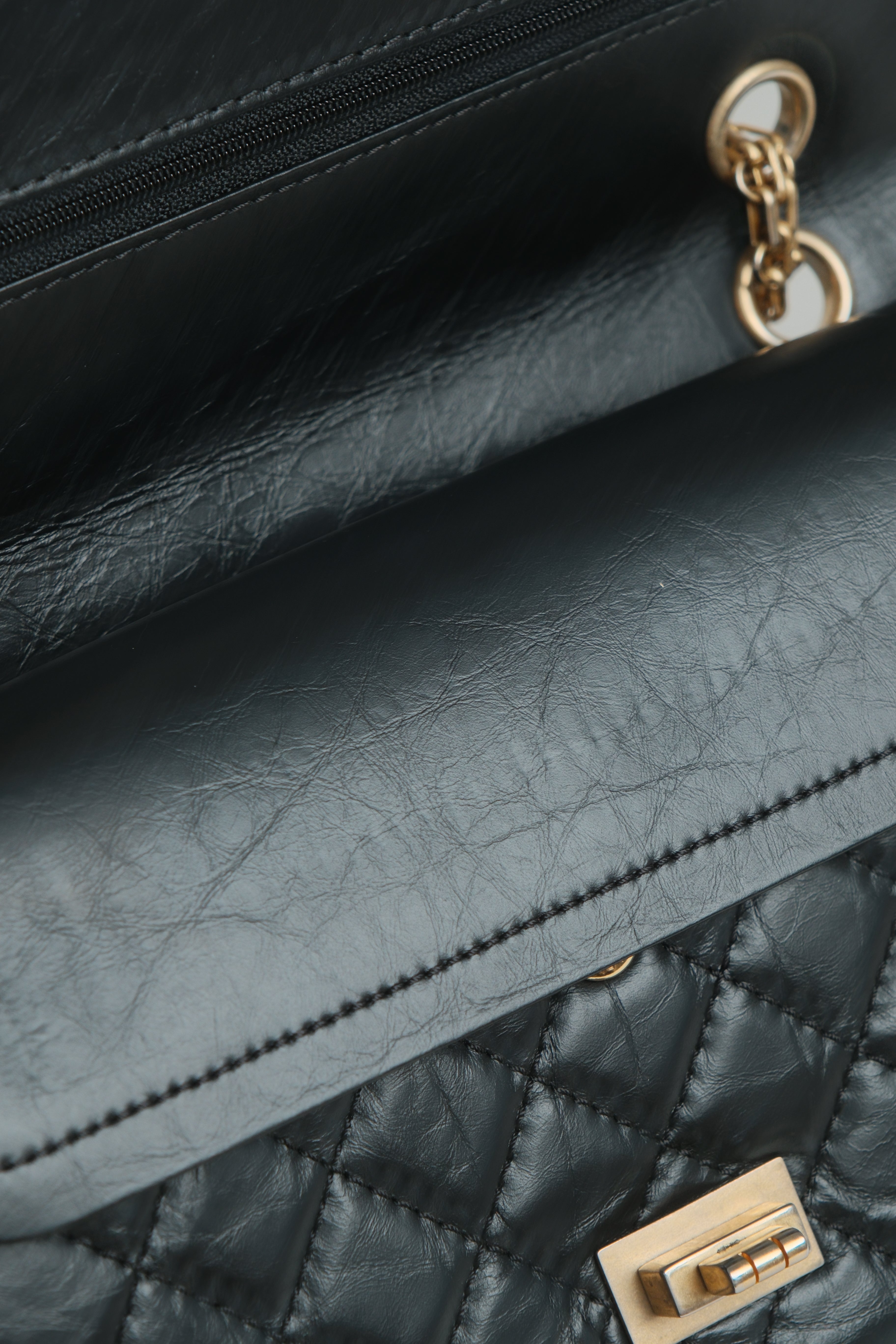 Reissue 2.55 225 GHW Calfskin