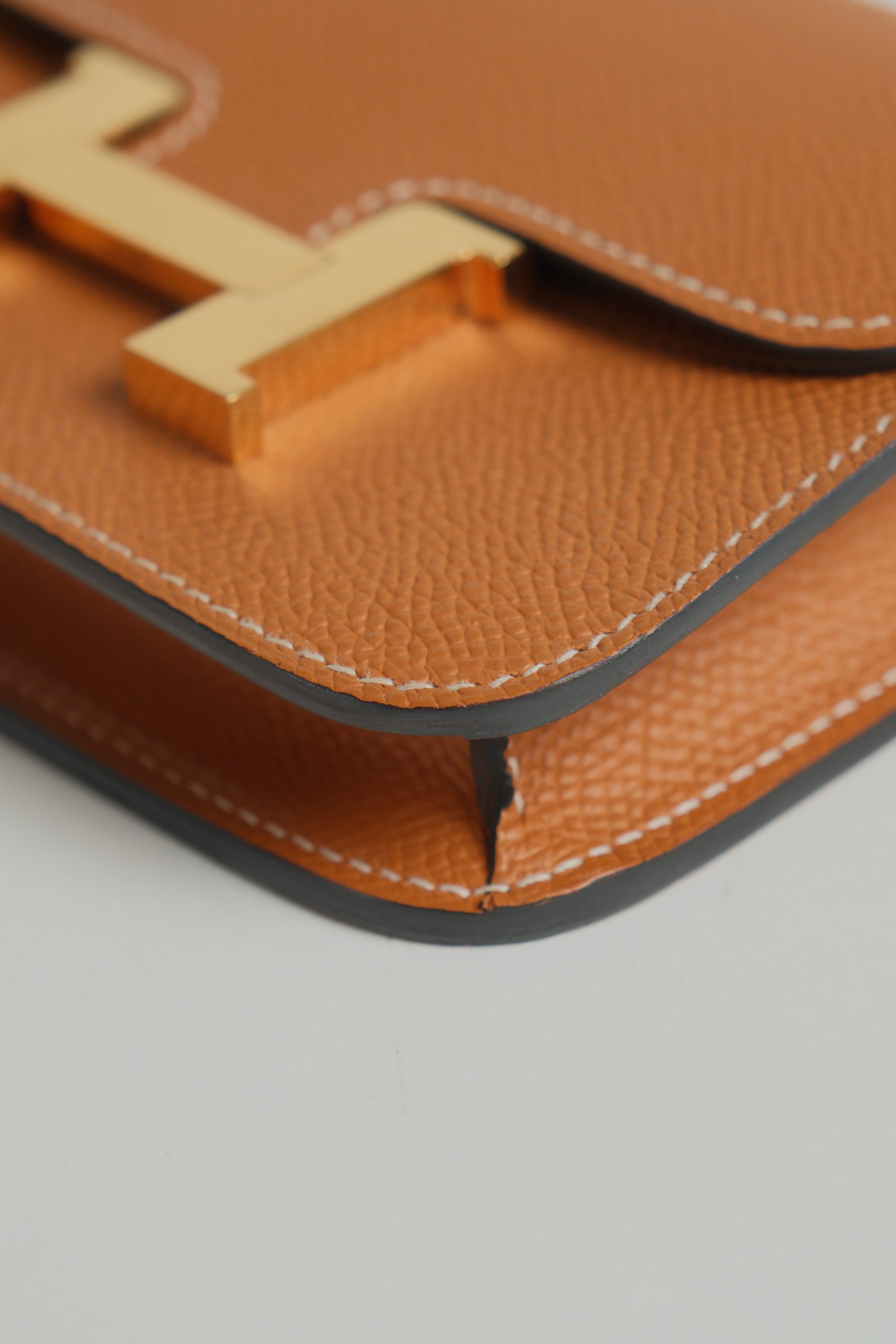Constance Slim Wallet Toffee