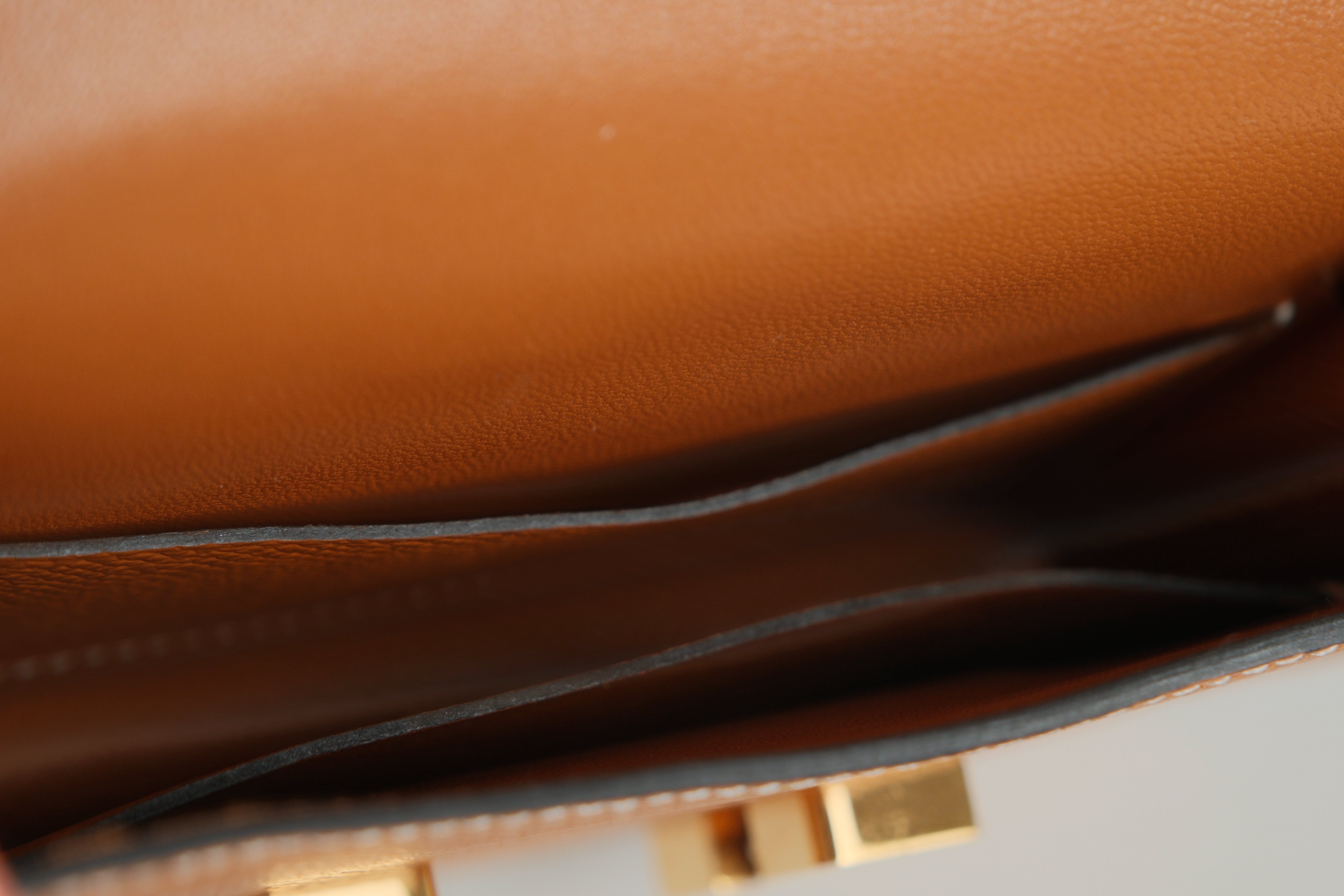 Constance Slim Wallet Toffee