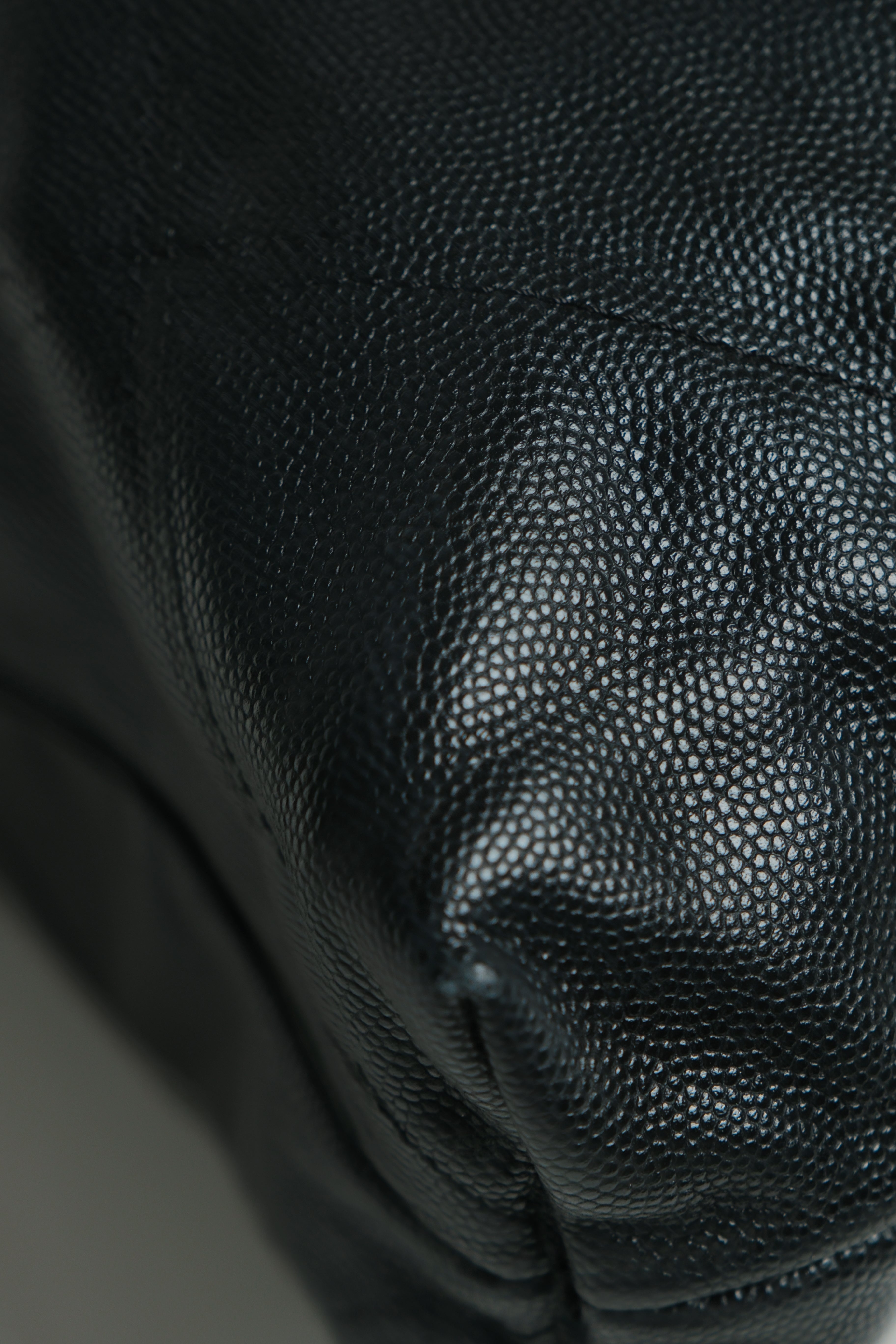 C22 Caviar Medium GHW