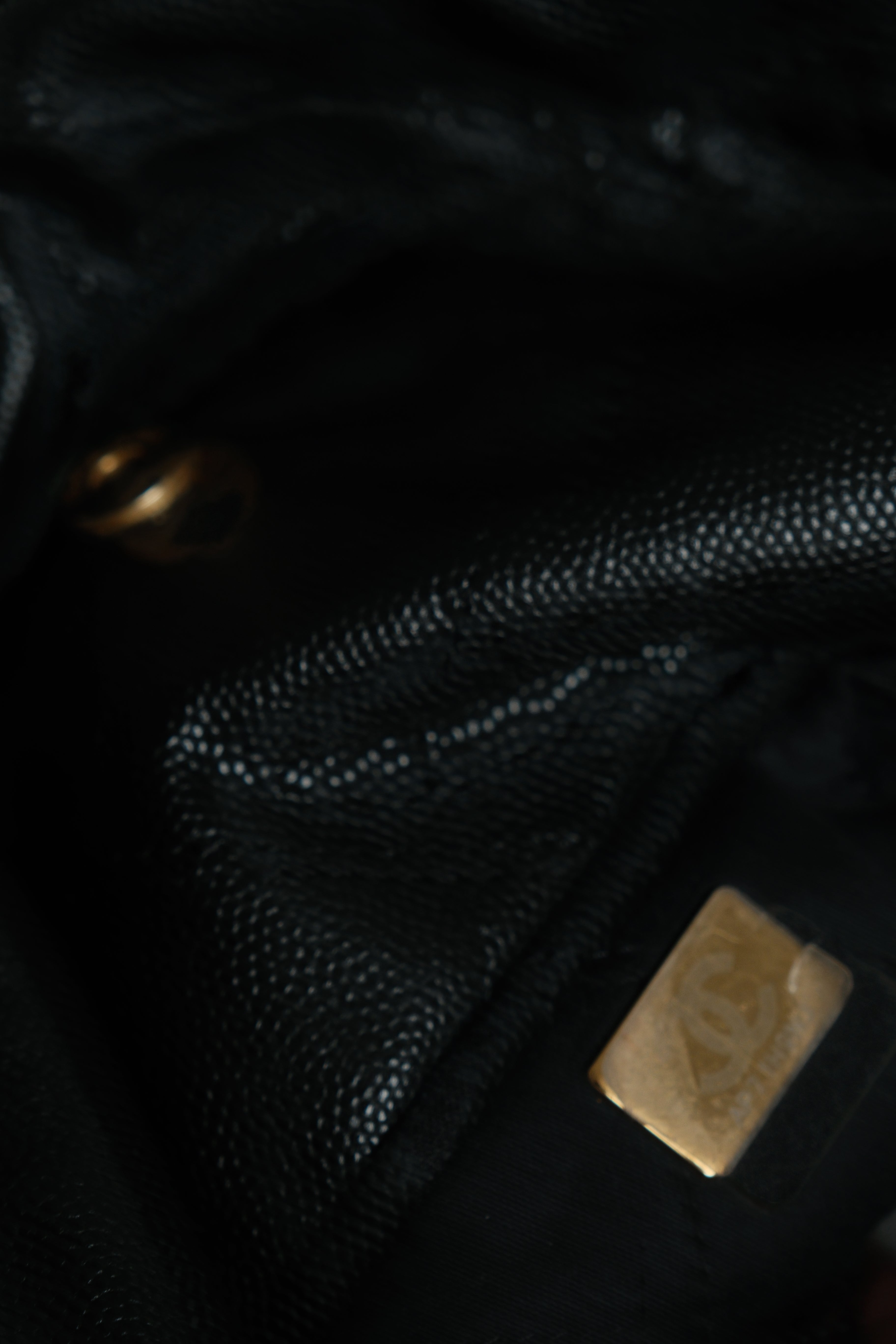 C22 Caviar Medium GHW