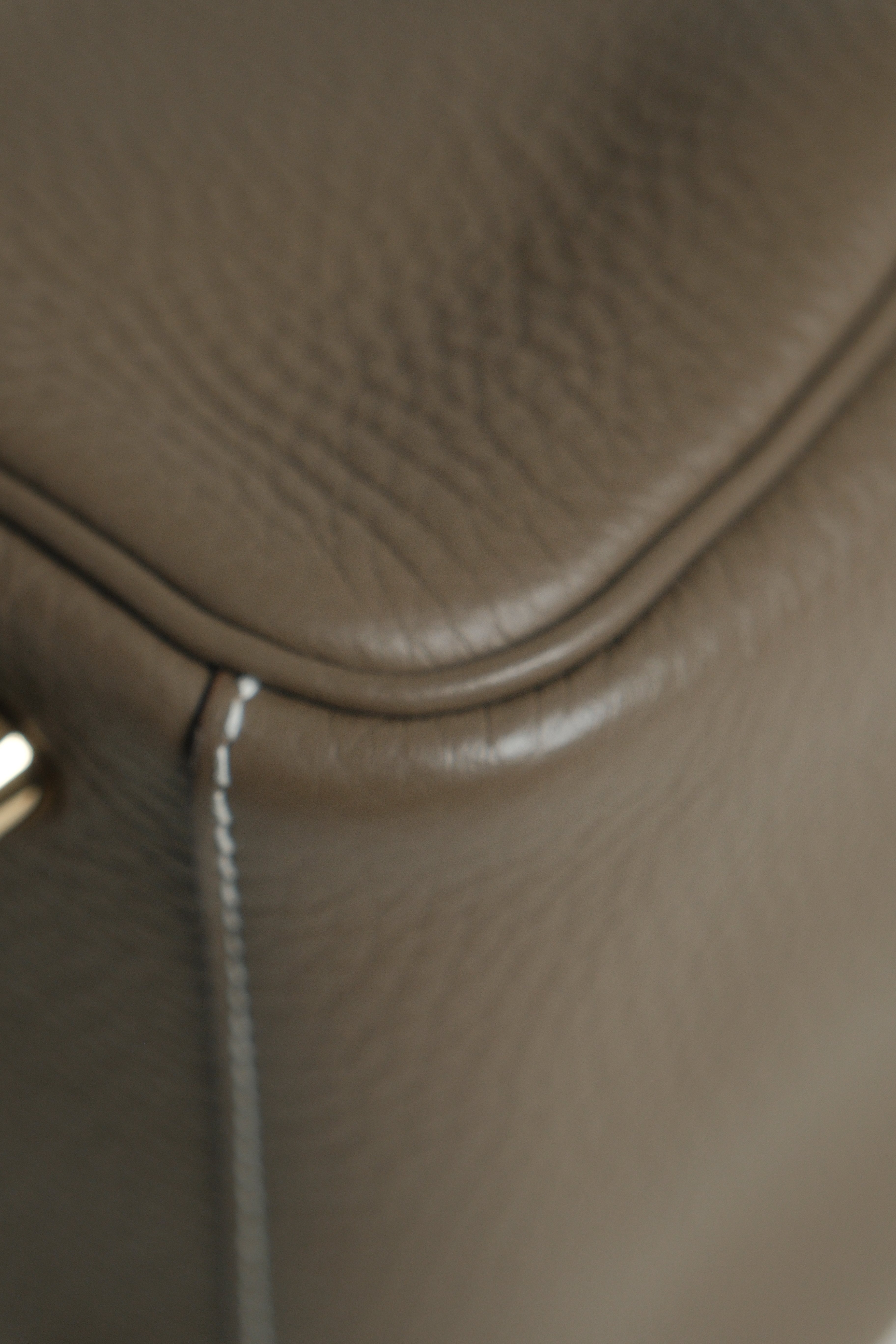 Lindy 26 Etoupe GHW Stamp K