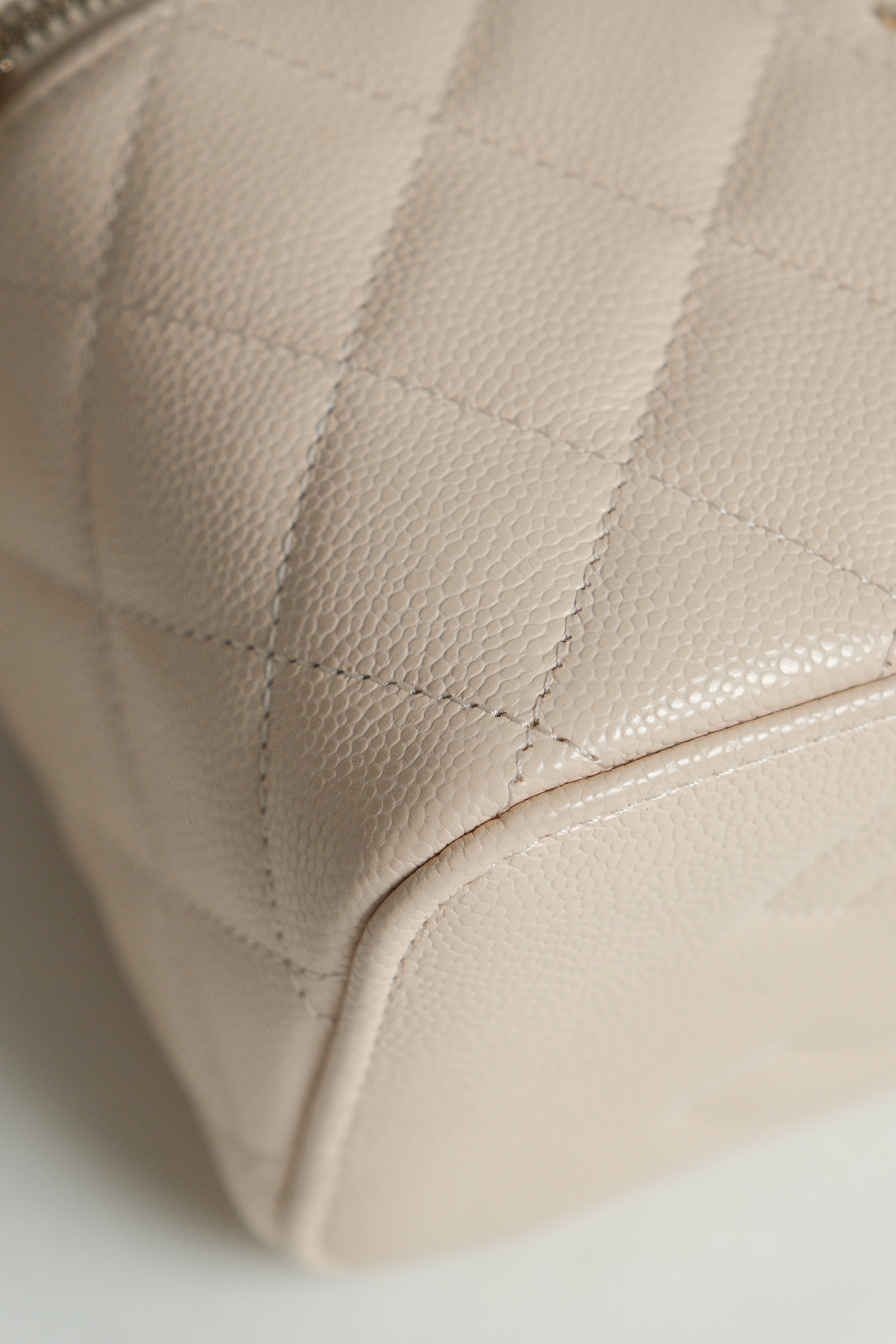 Vanity Caviar Beige Claire