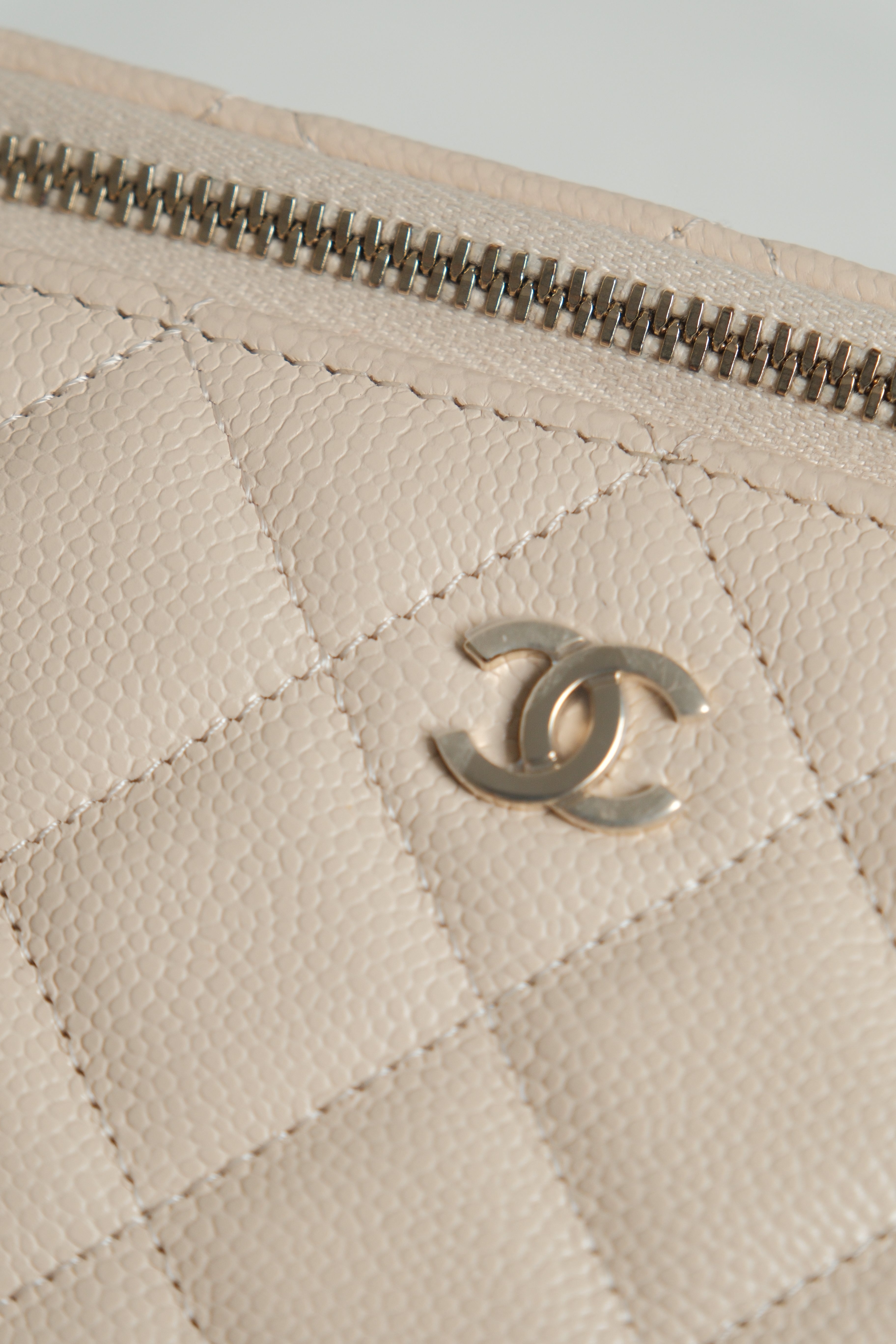 Vanity Caviar Beige Claire