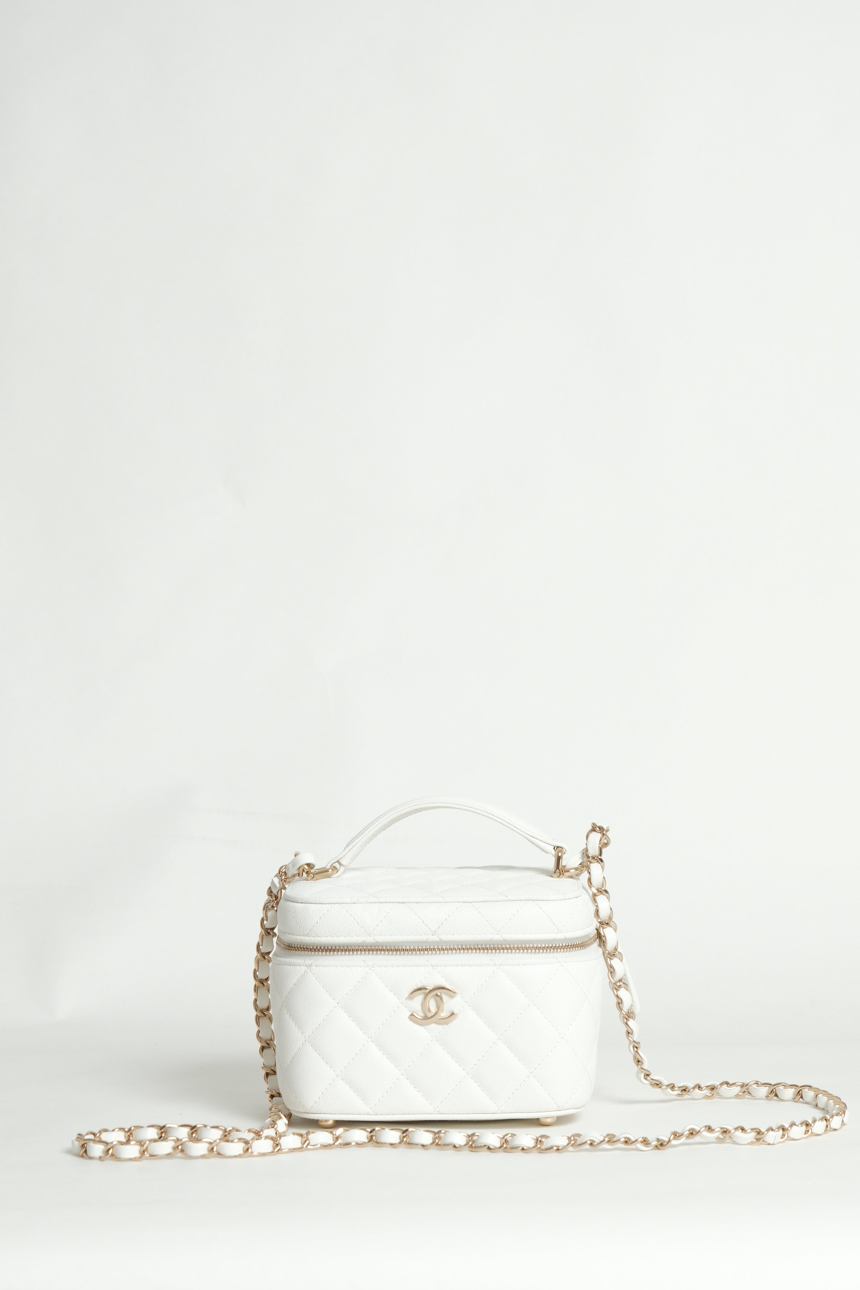 Vanity in White Caviar Microchipped