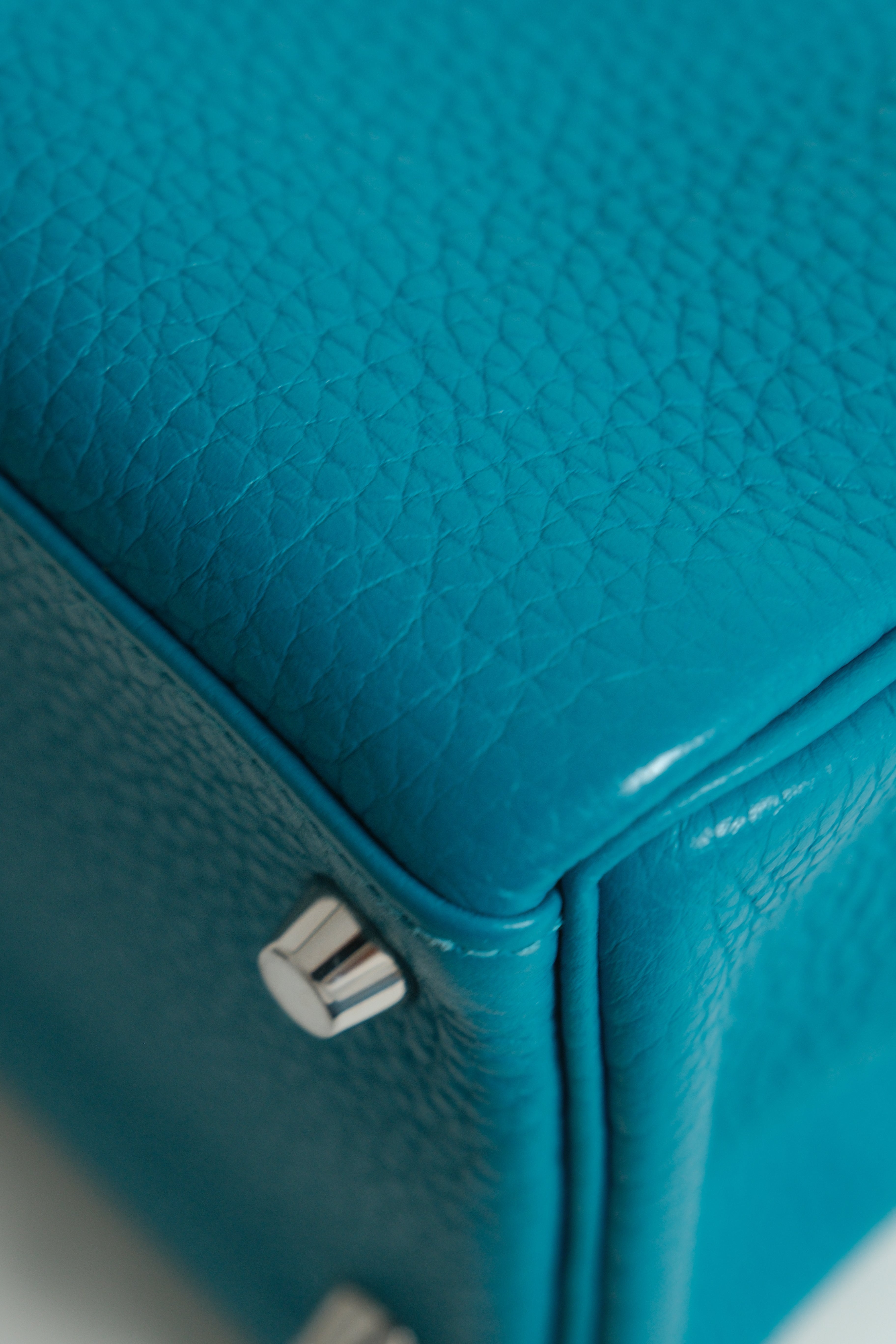 Kelly 28 Blue Paon