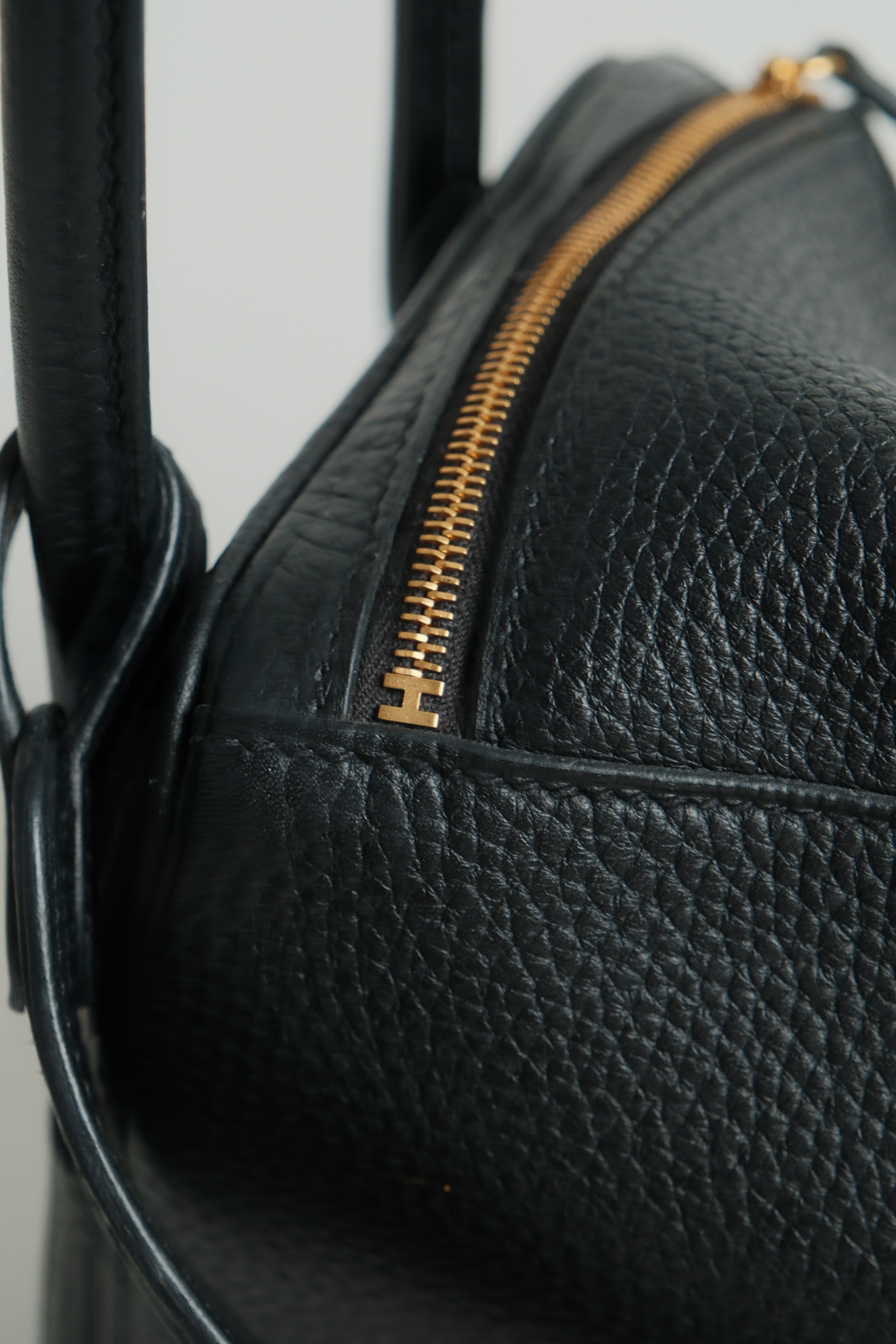 Lindy 26 Noir Stamp D