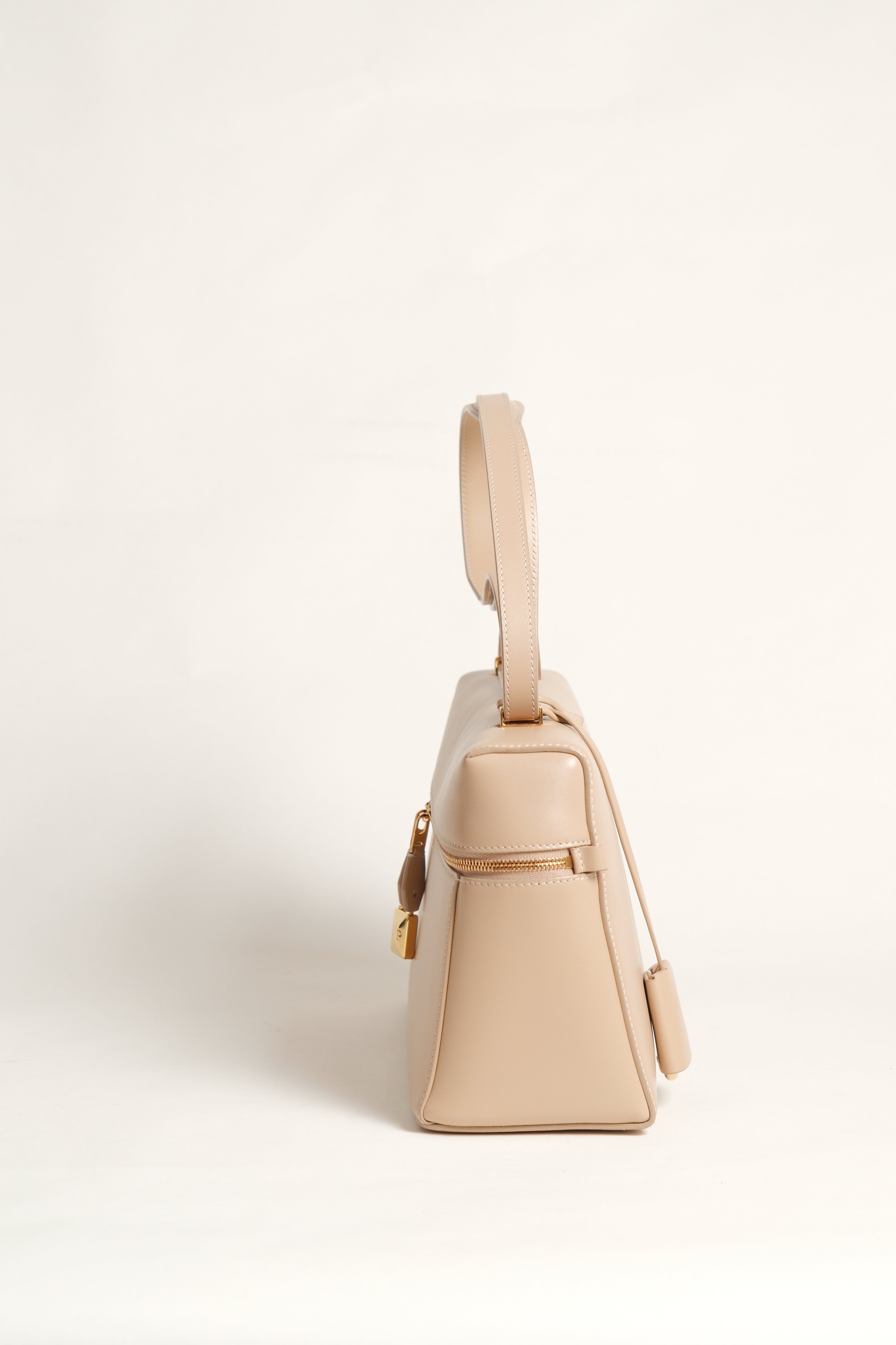 L27 Beige