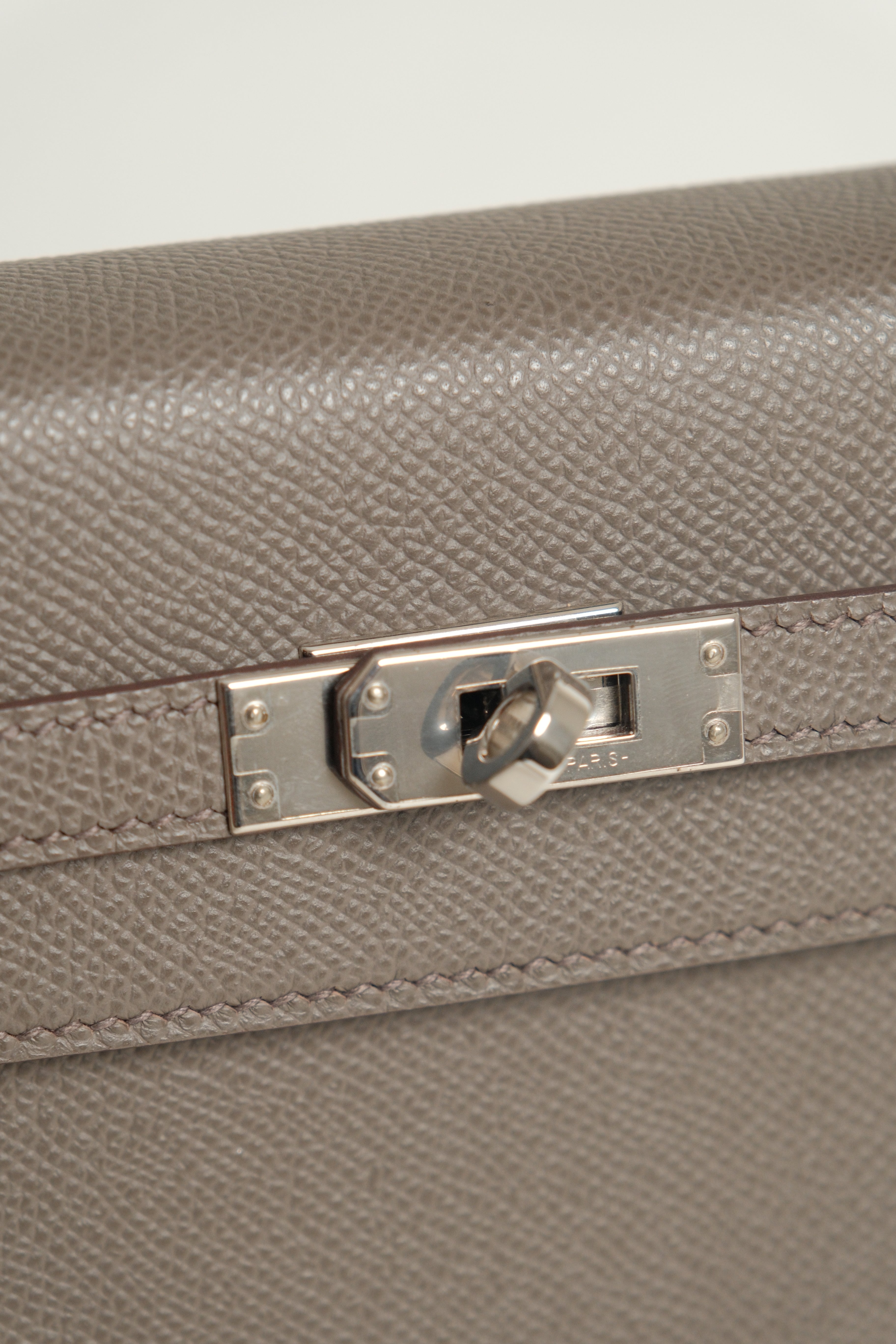 Kelly 25 Gris Etain PHW