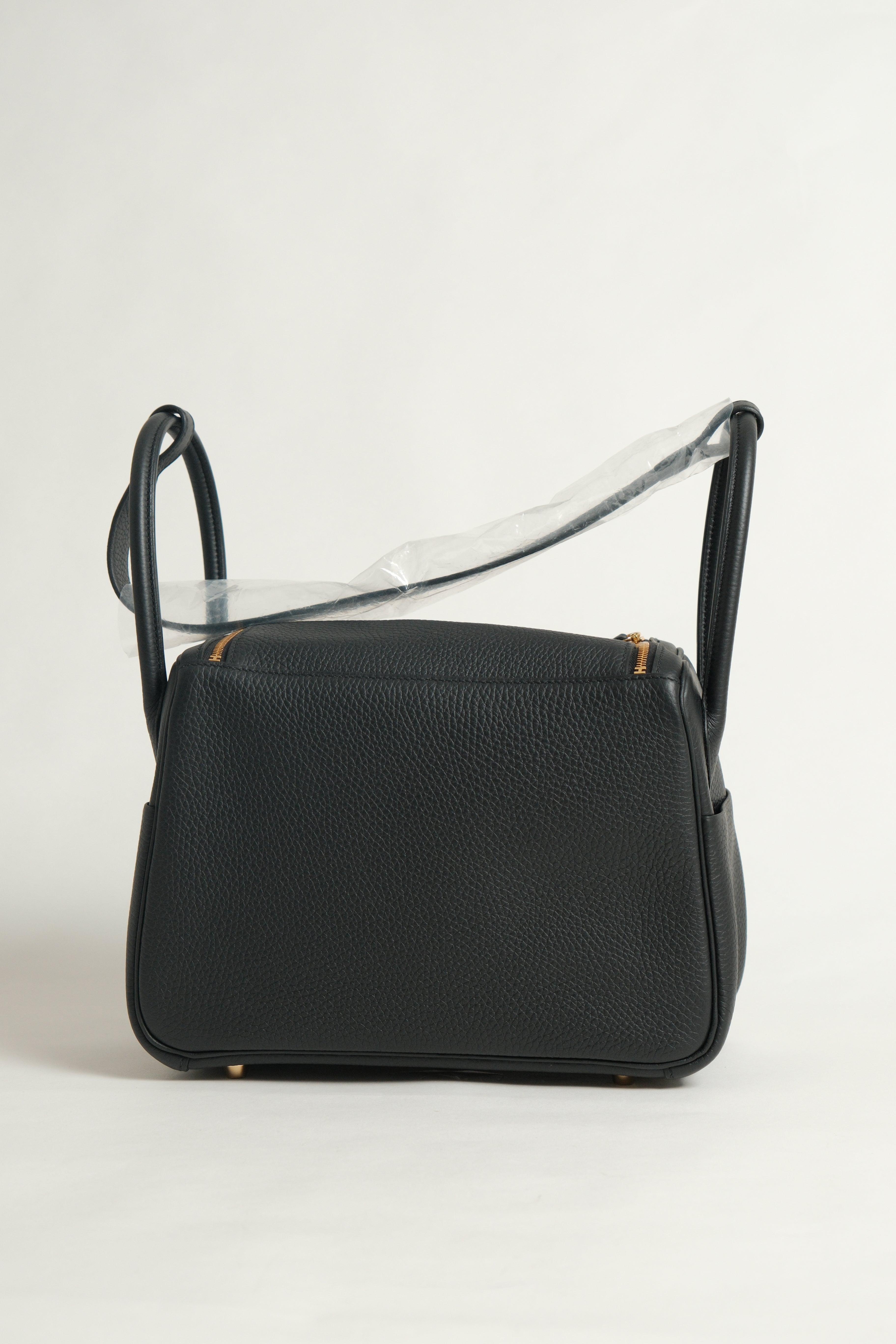 BRAND NEW Lindy 26 Noir Stamp K