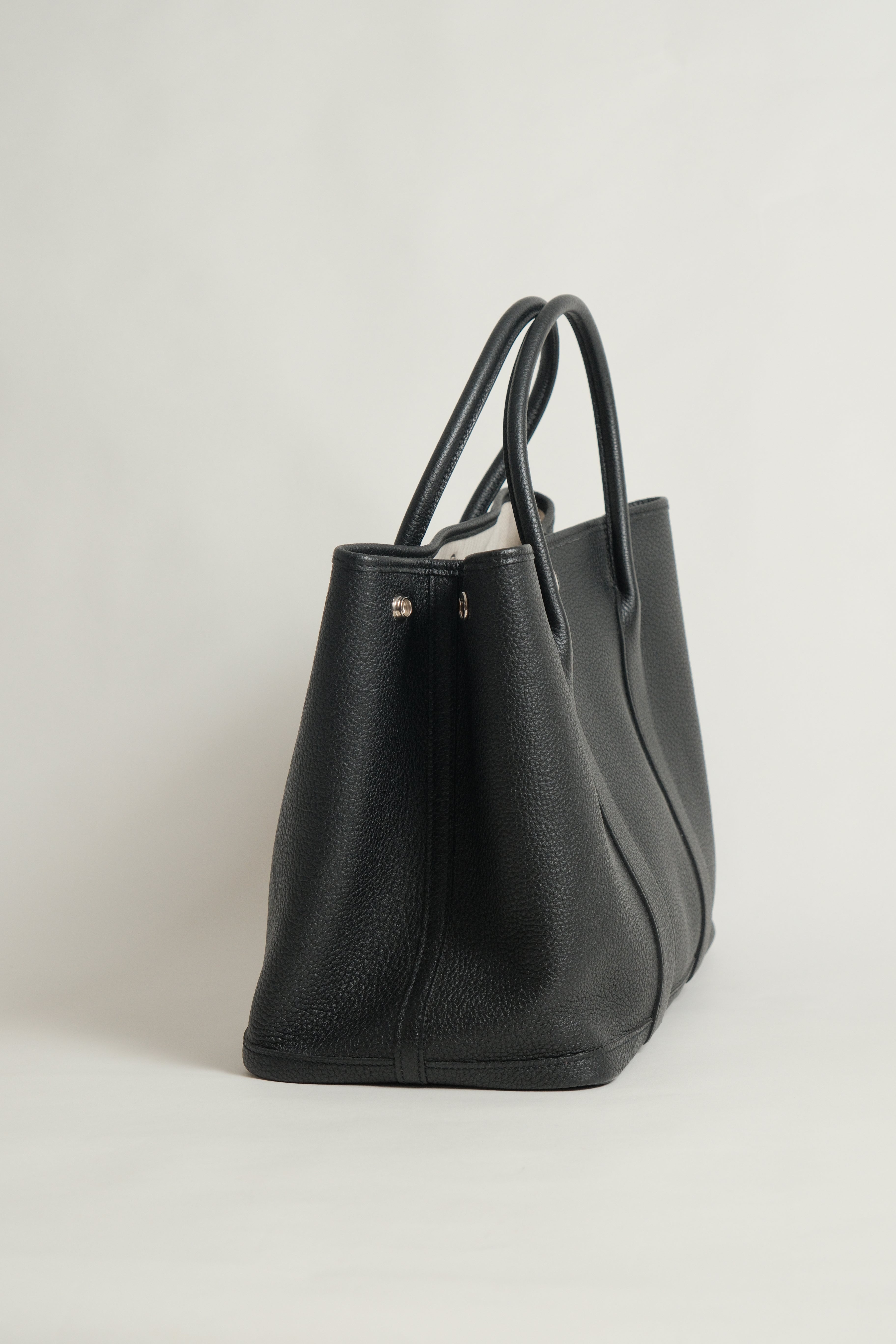 Garden Party 36 Noir Stamp Y