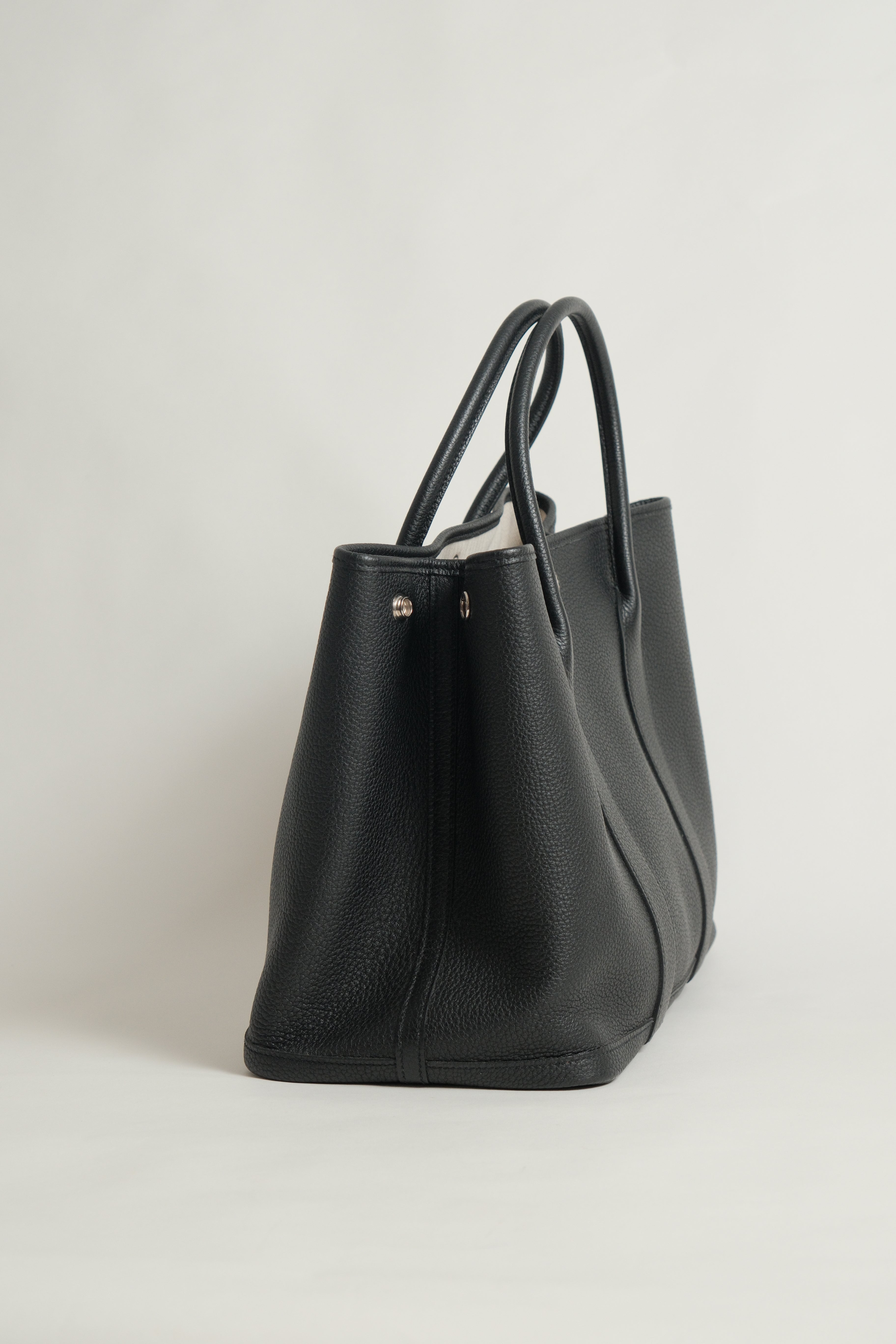 Garden Party 36 Noir Stamp Y